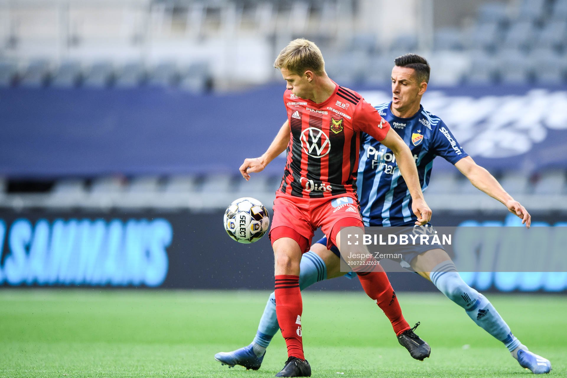 Östersunds Eirik Haugan och Djurgårdens Haris Radetinac