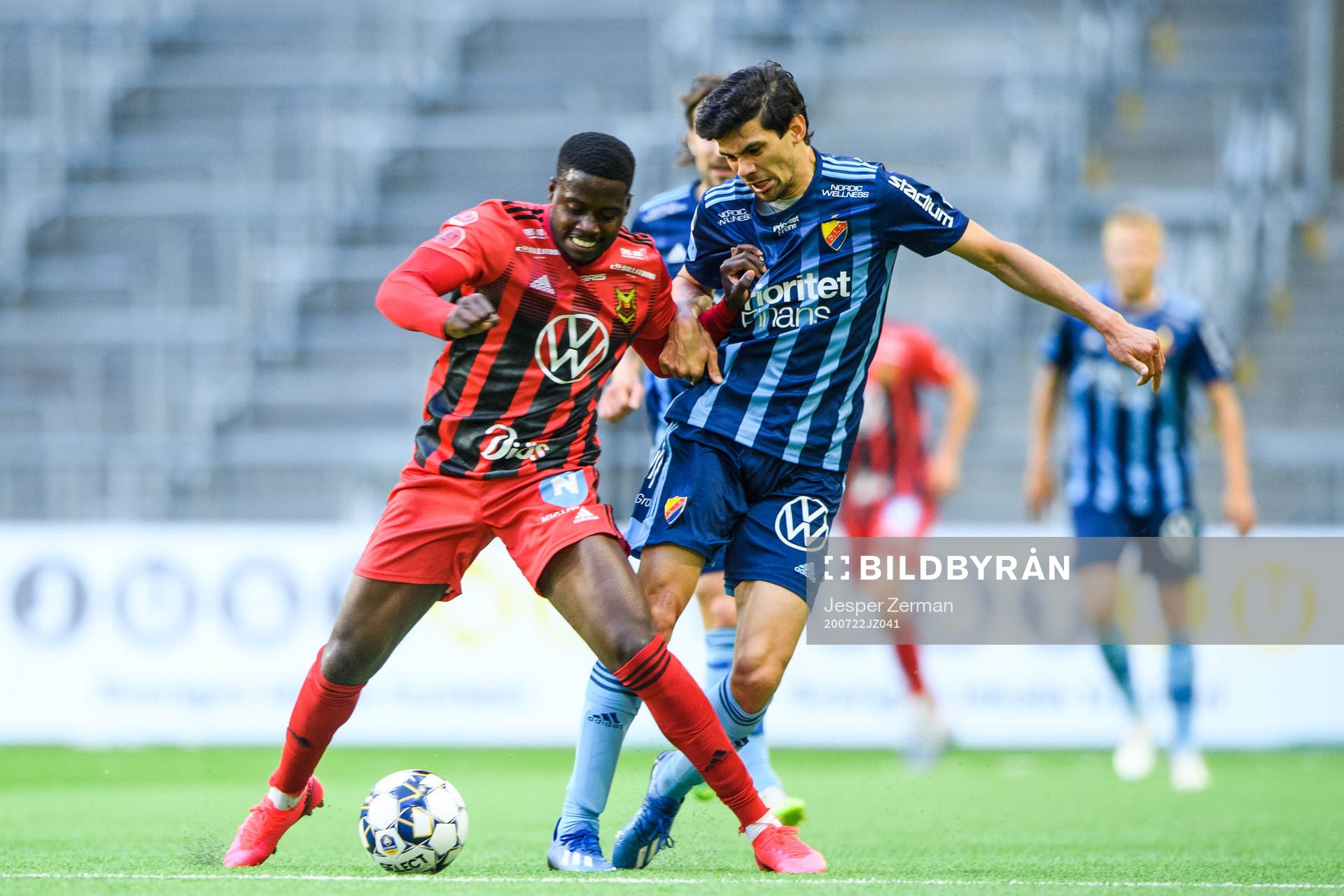 Östersunds Isak Ssewankambo och Djurgårdens Jesper Nyholm