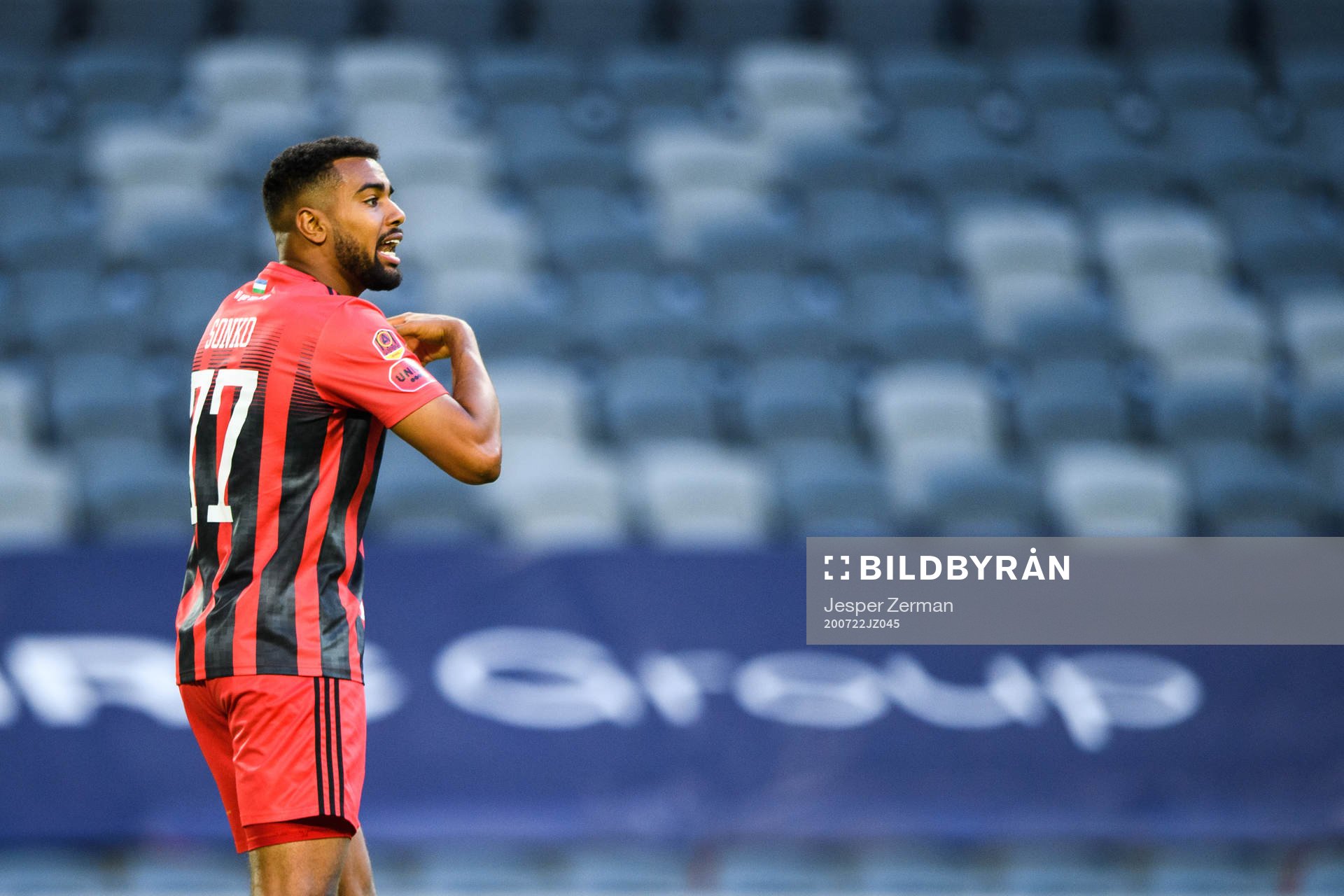 Östersunds Noah Sonko Sundberg deppar