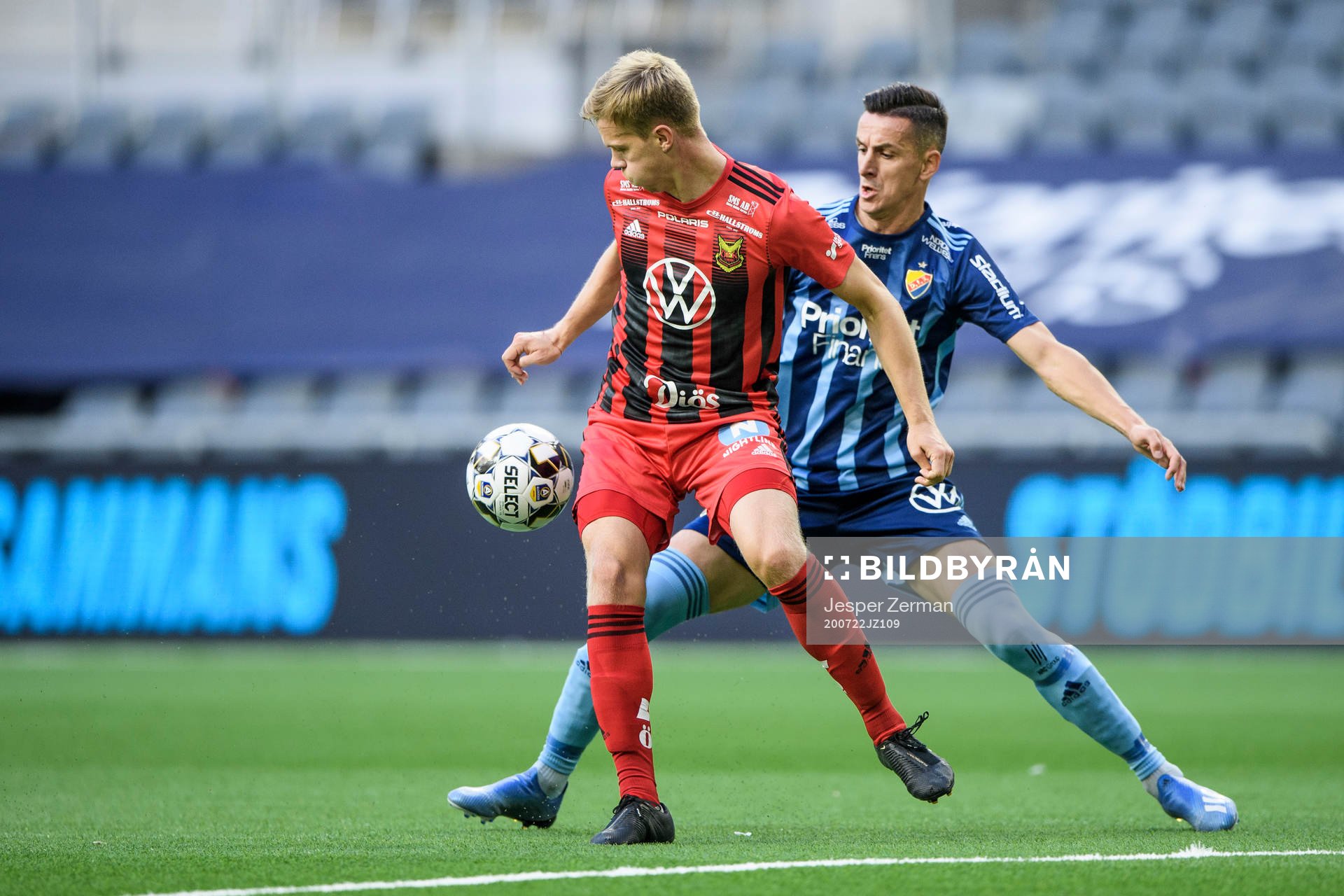 Östersunds Eirik Haugan och Djurgårdens Haris Radetinac