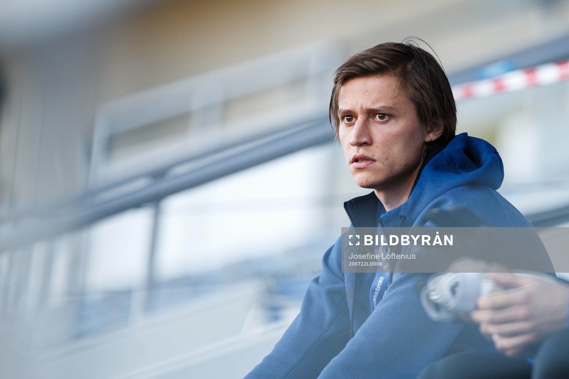 IFK Norrköpings Simon Thern på läktarplats