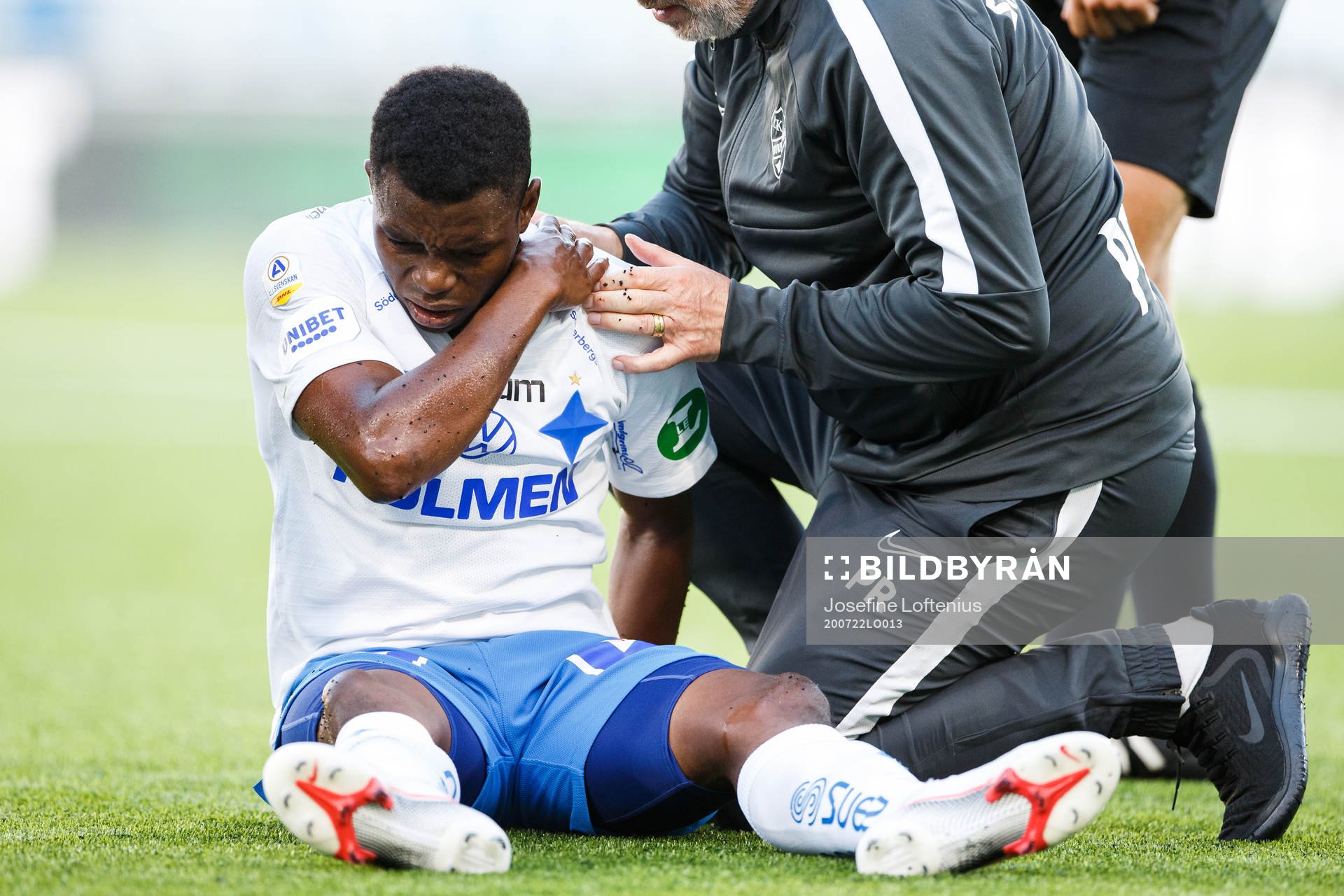 IFK Norrköpings Abdulrazaq Ishaq har ont