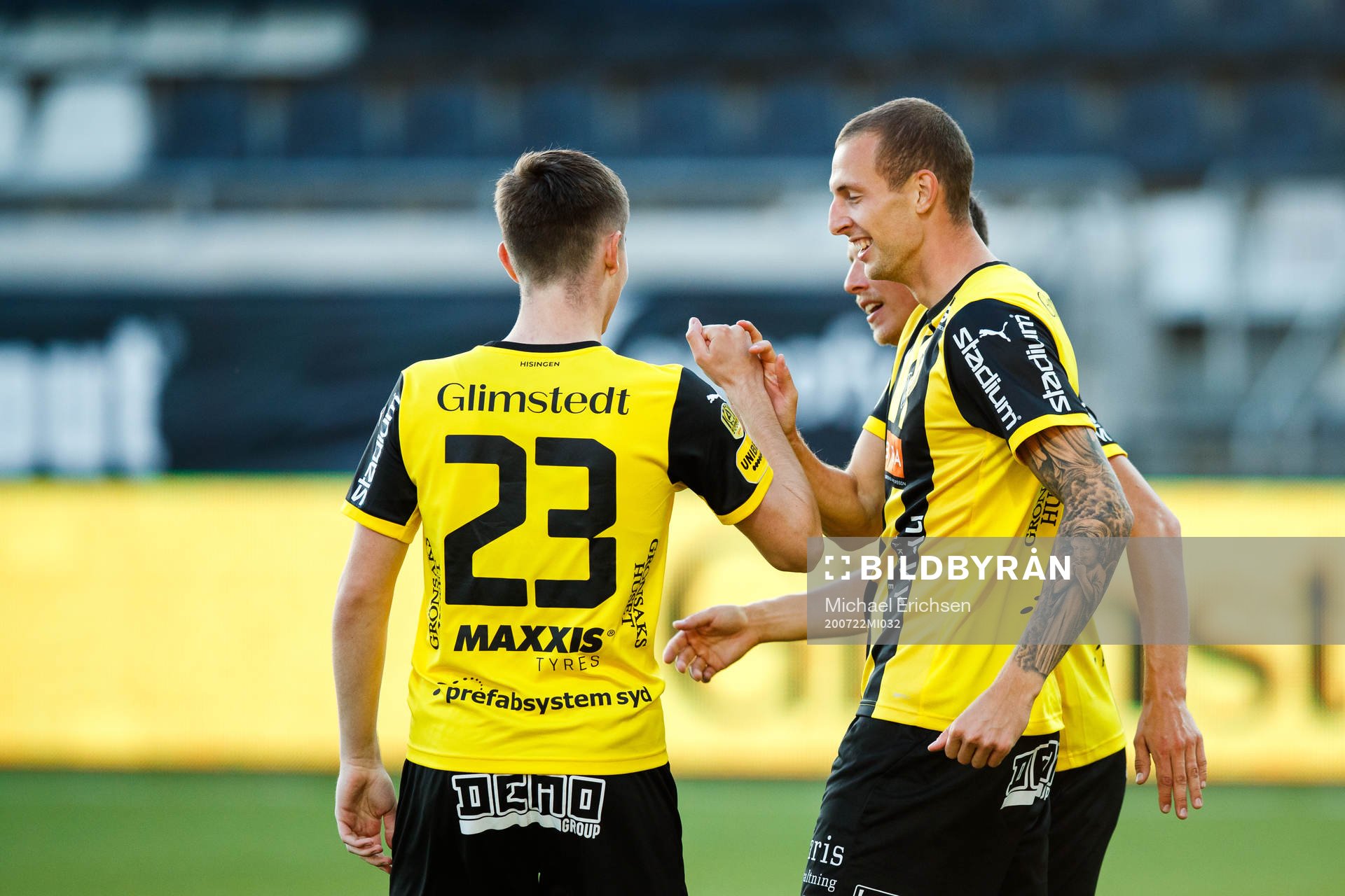 Häckens Gustaf Nilsson jublar