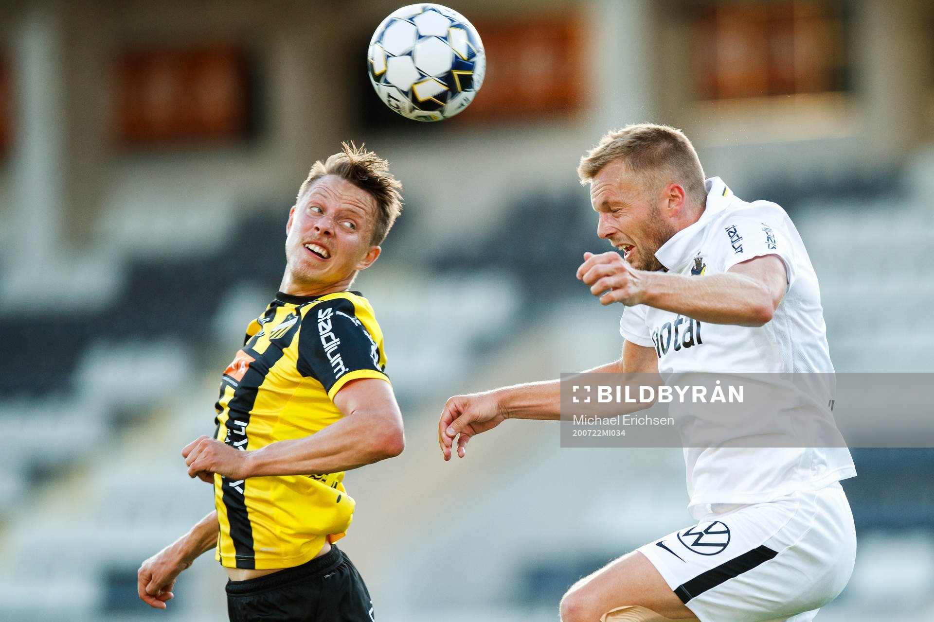 s Sebastian Larsson