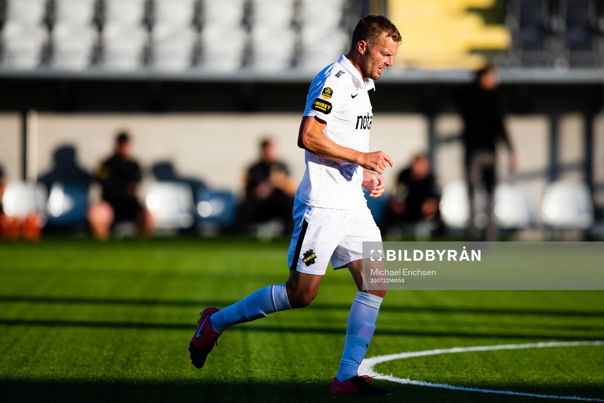 s Sebastian Larsson