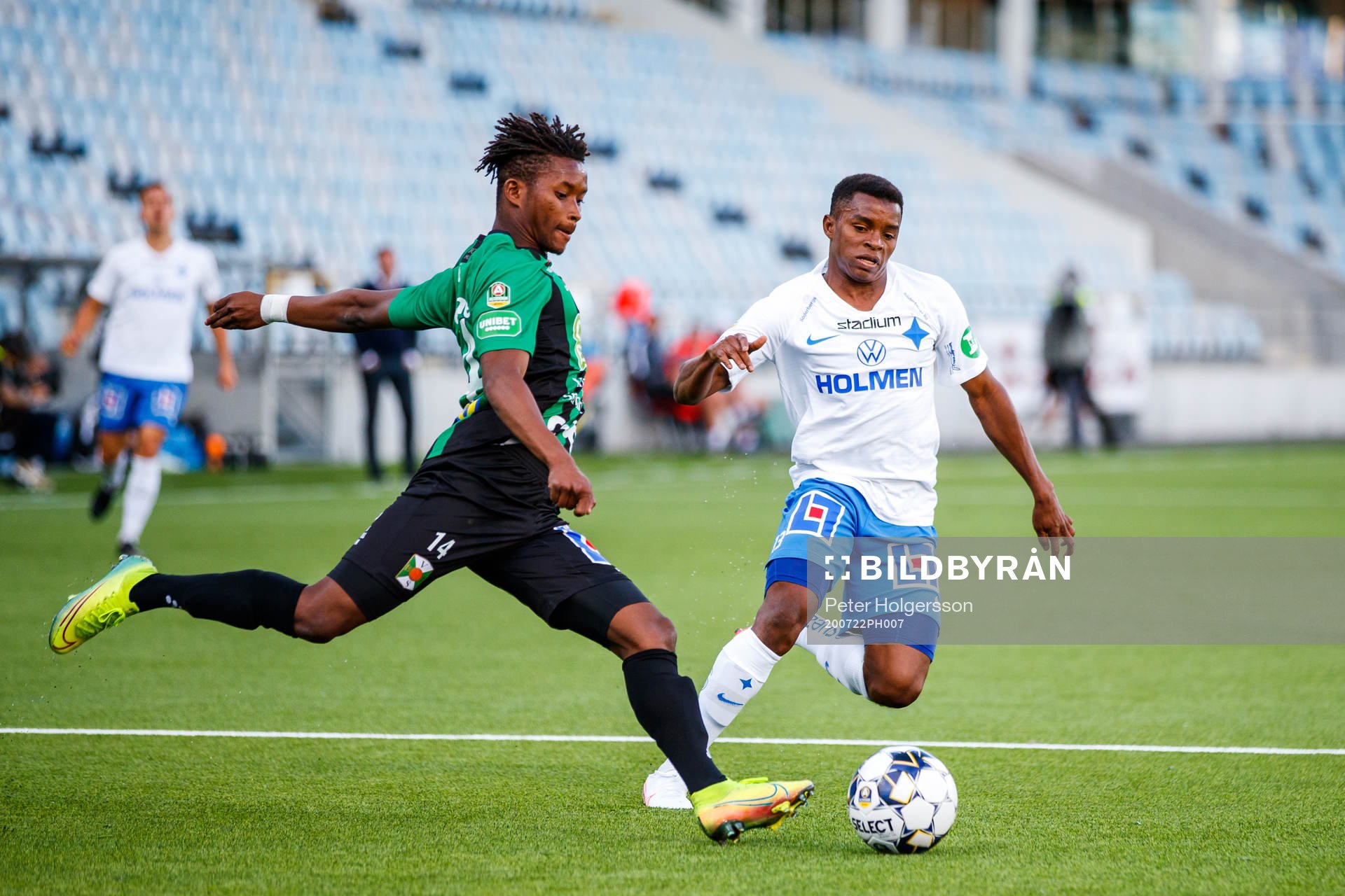 Varbergs Adama Fofana och IFK Norrköpings Abdulrazaq Ishaq