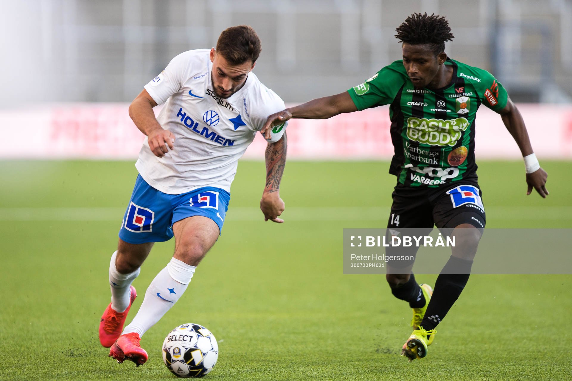 IFK Norrköpings Sead Haksabanovic och Varbergs Adama Fofana