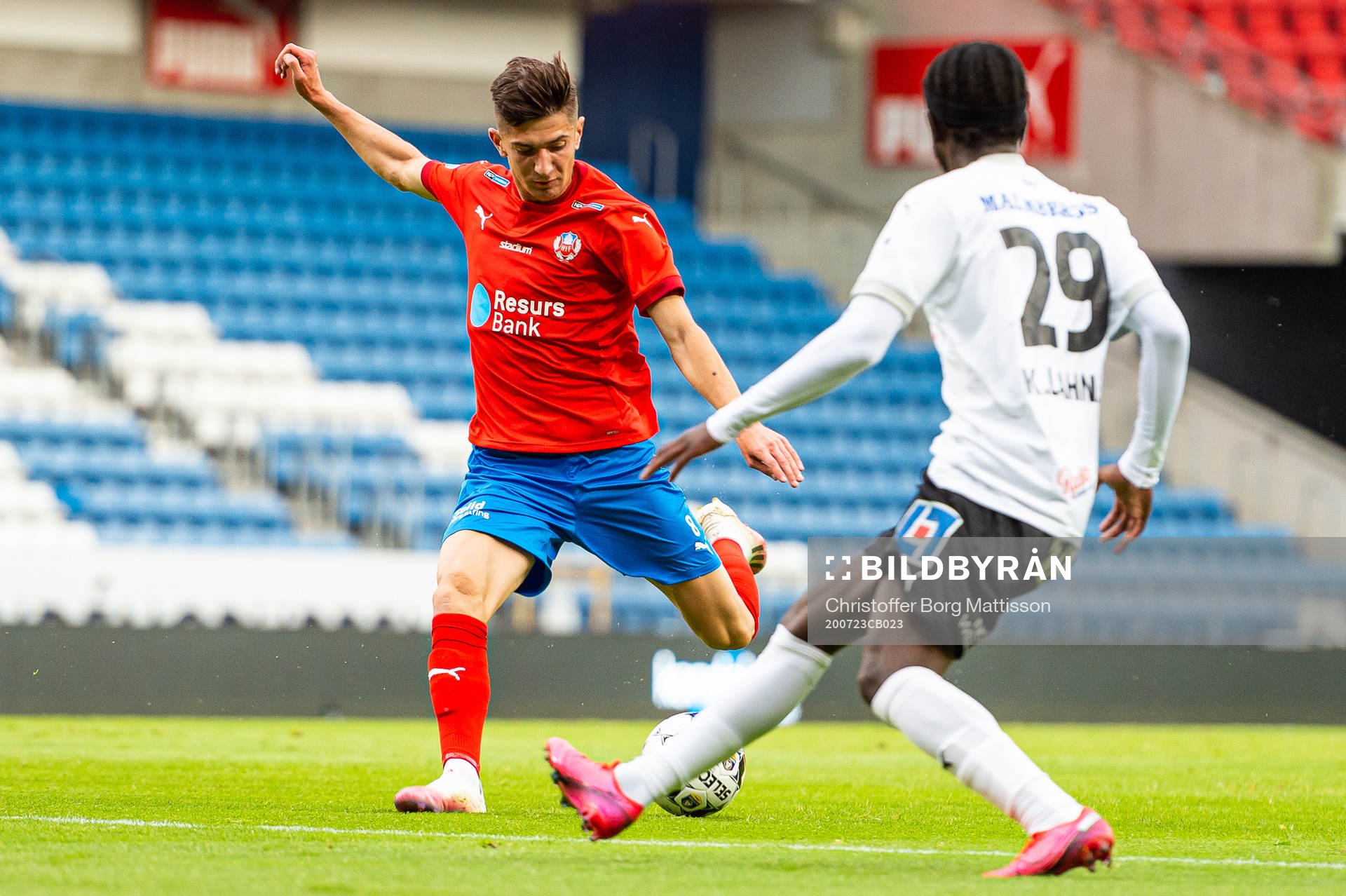Helsingborgs Armin Gigovic mot Örebros Jack Lahne
