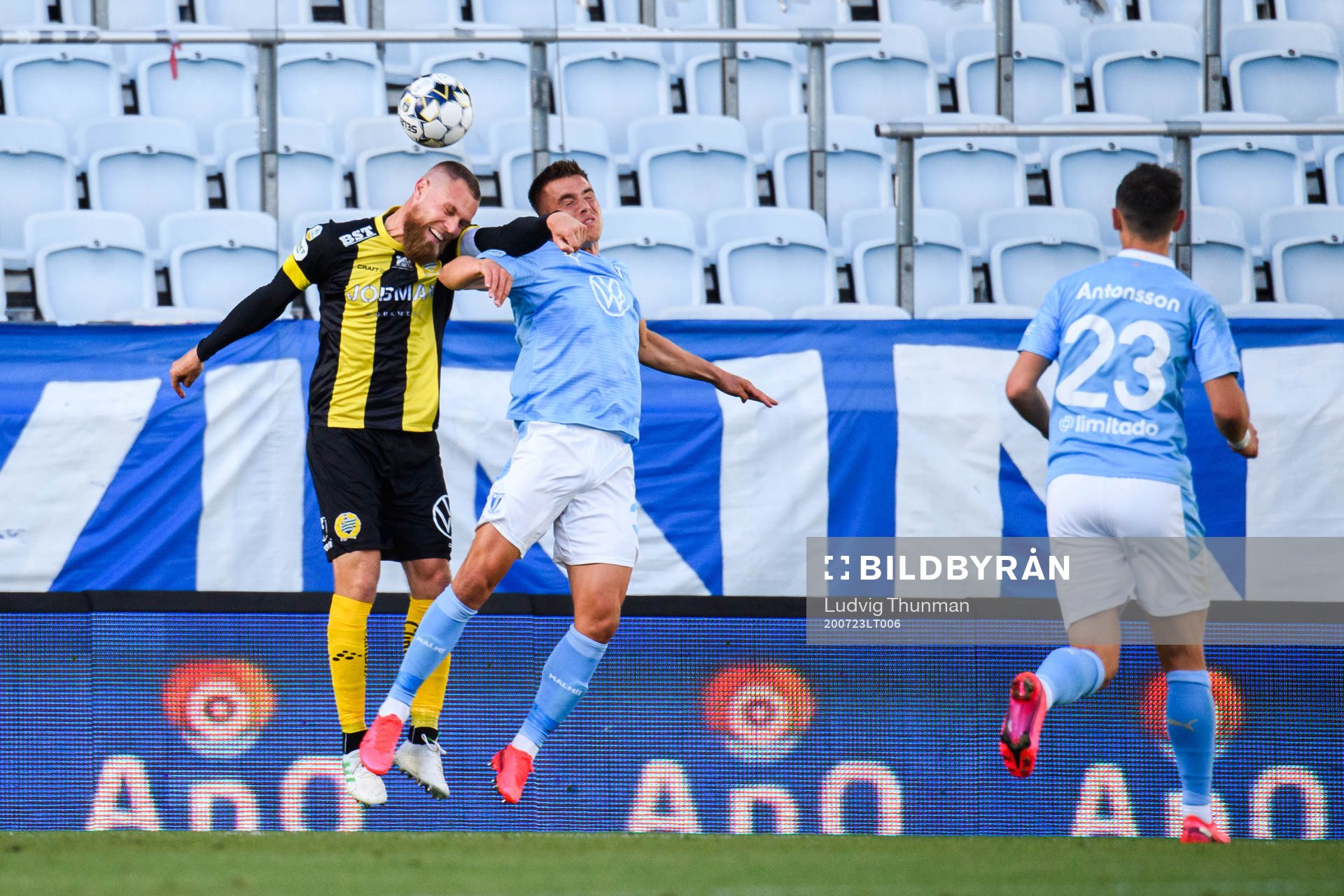 Hammarbys David Fällman och Malmö FFs Jonas Knudsen