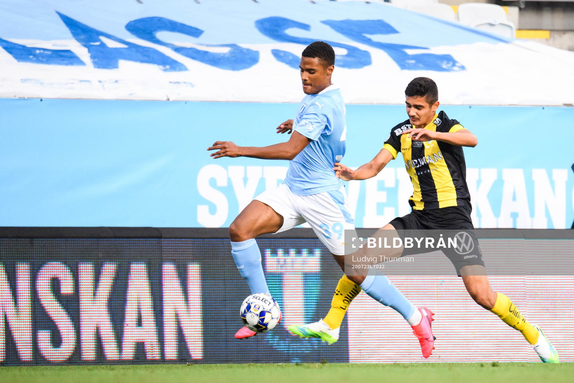 Malmö FFs Amin Sarr och och Hammarbys Aimar Sher