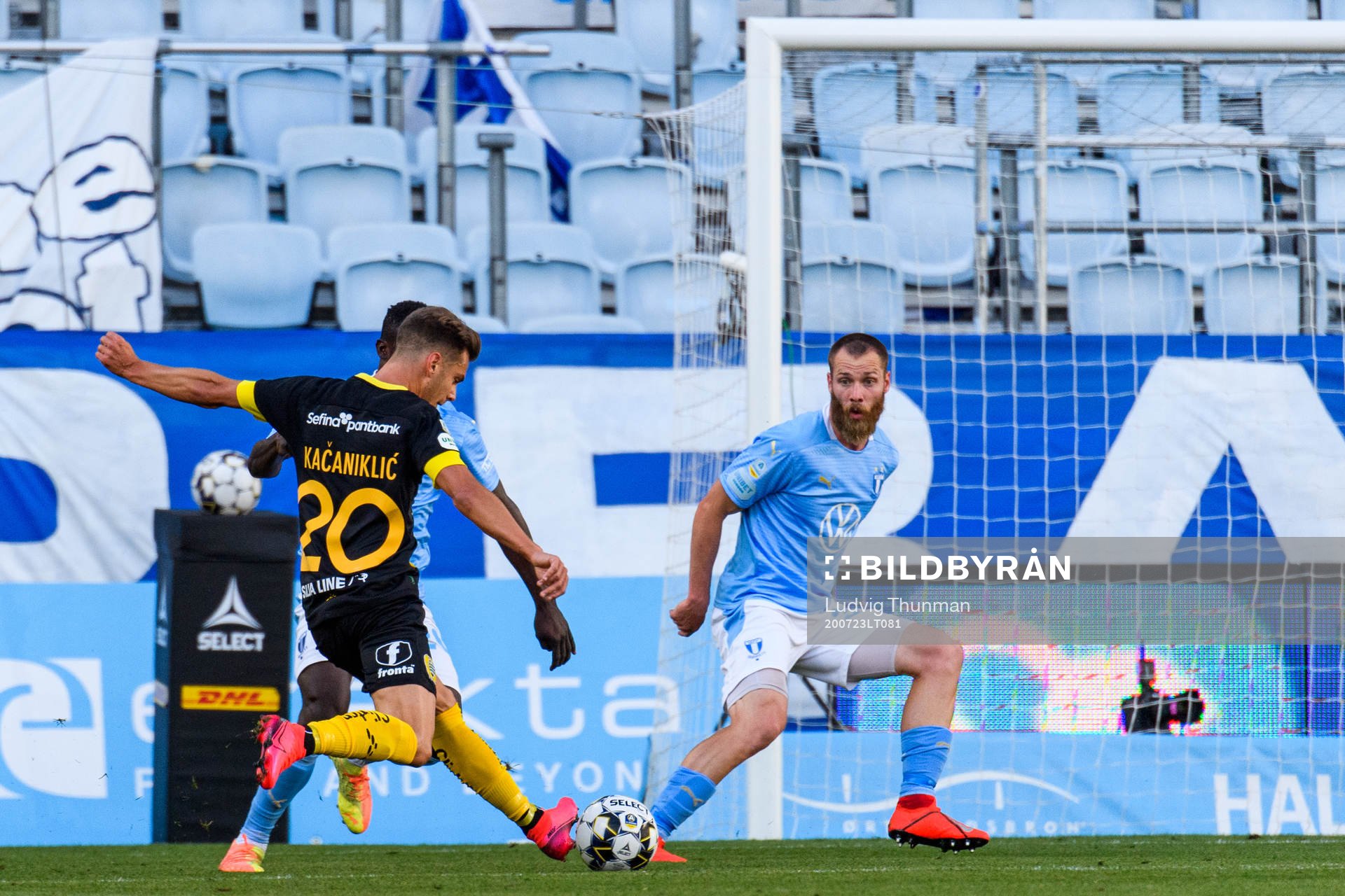 Malmö FFs Jo Inge Berget och Hammarbys Alexander Kacaniklic
