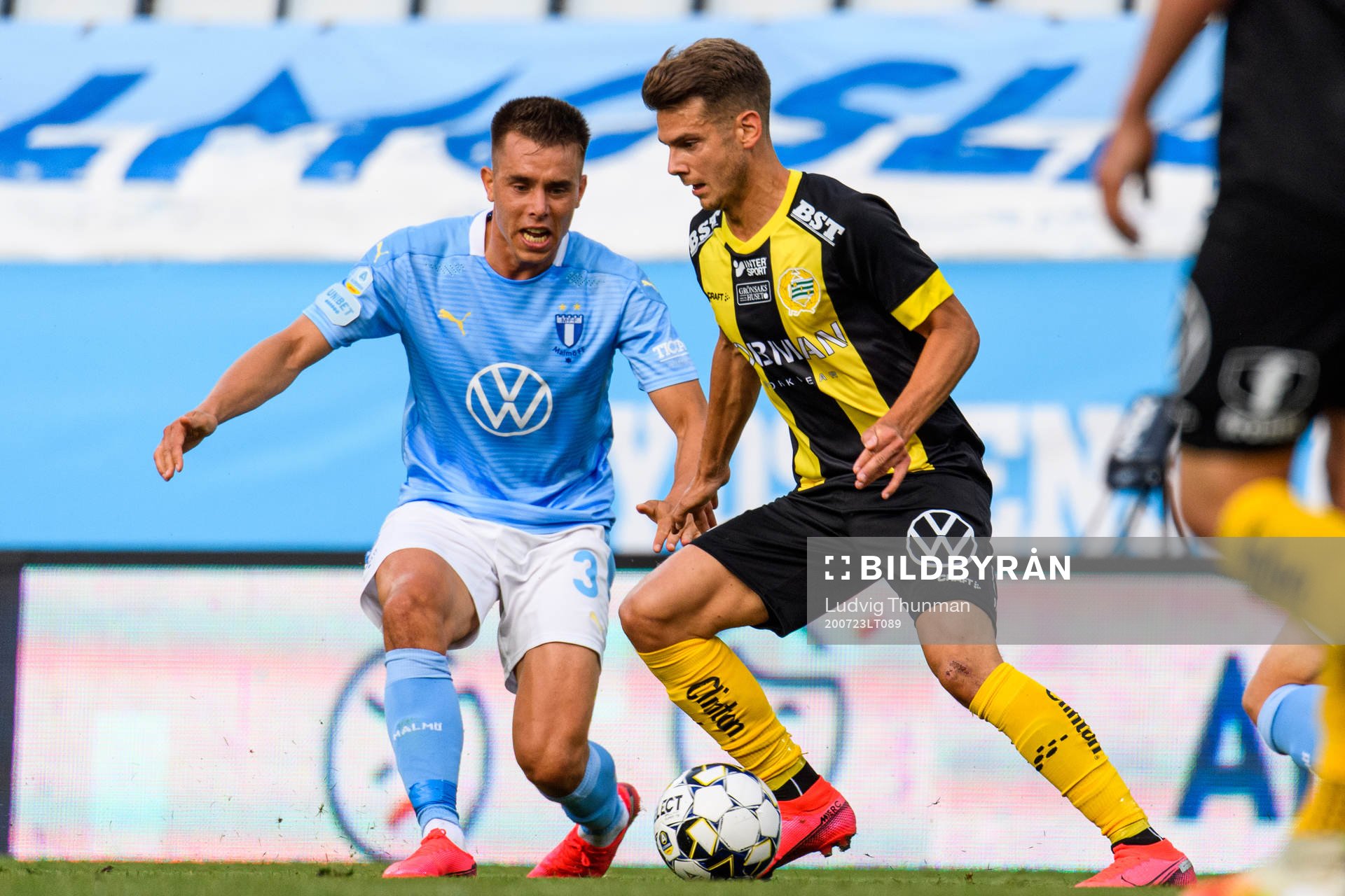 Malmö FFs Jonas Knudsen och Hammarbys Alexander Kacaniklic