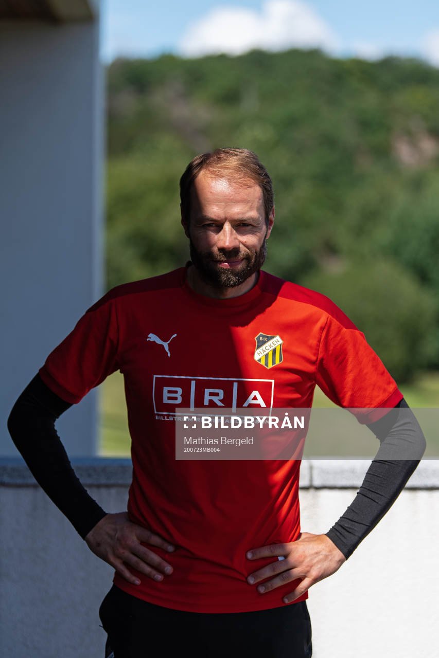 Häckens tränare Andreas Alm poserar för ett porträtt den 23 juli 2020 i Göteborg.