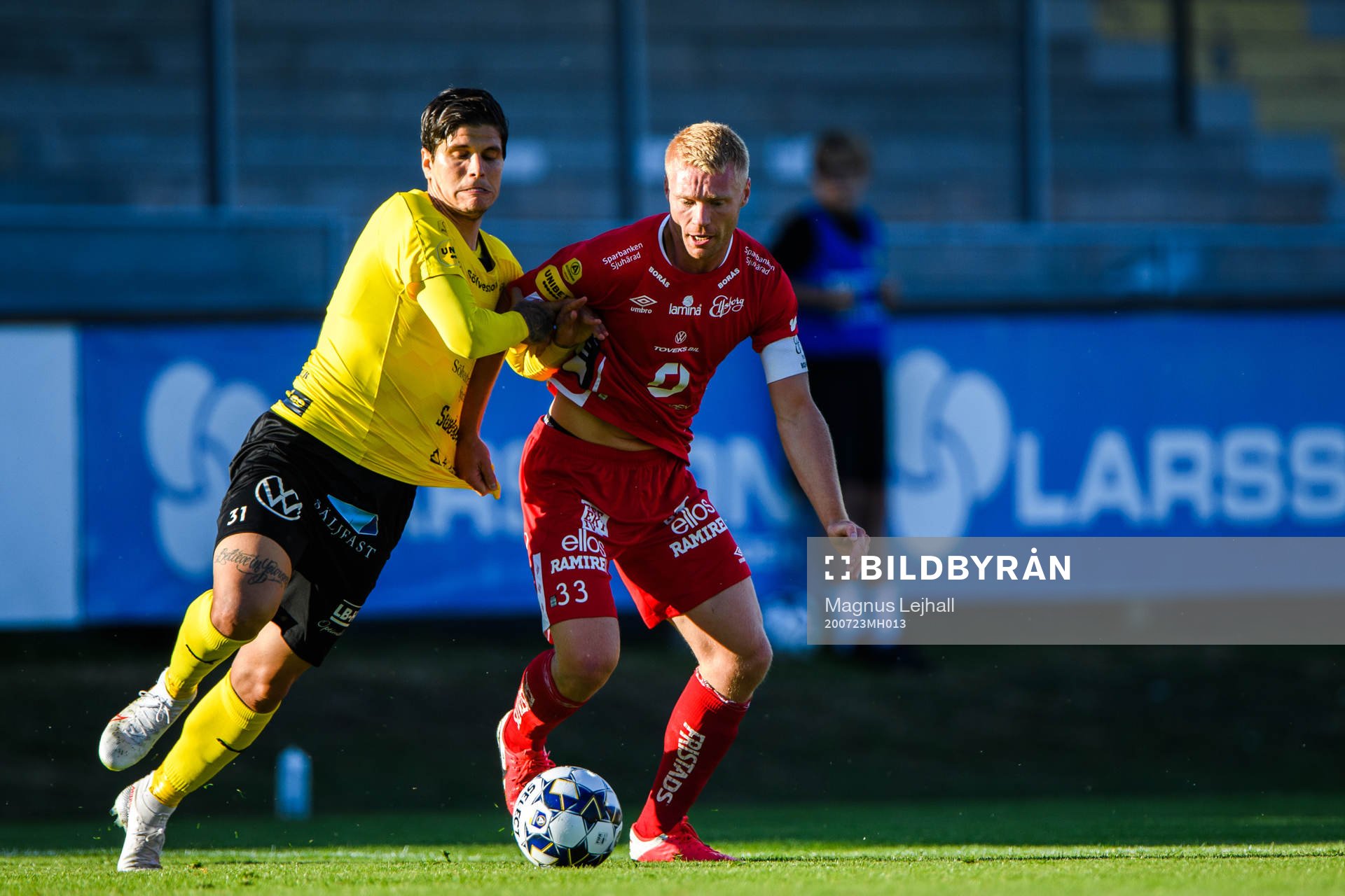Mjällbys David Batanero Puigbó och Elfsborgs Sivert