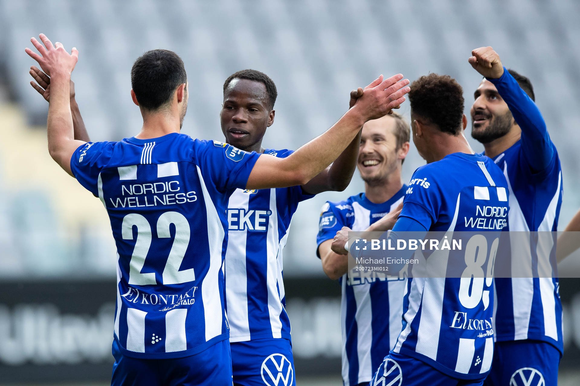 IFK Göteborgs Giorgi Kharaishvili jublar med lagkamrater