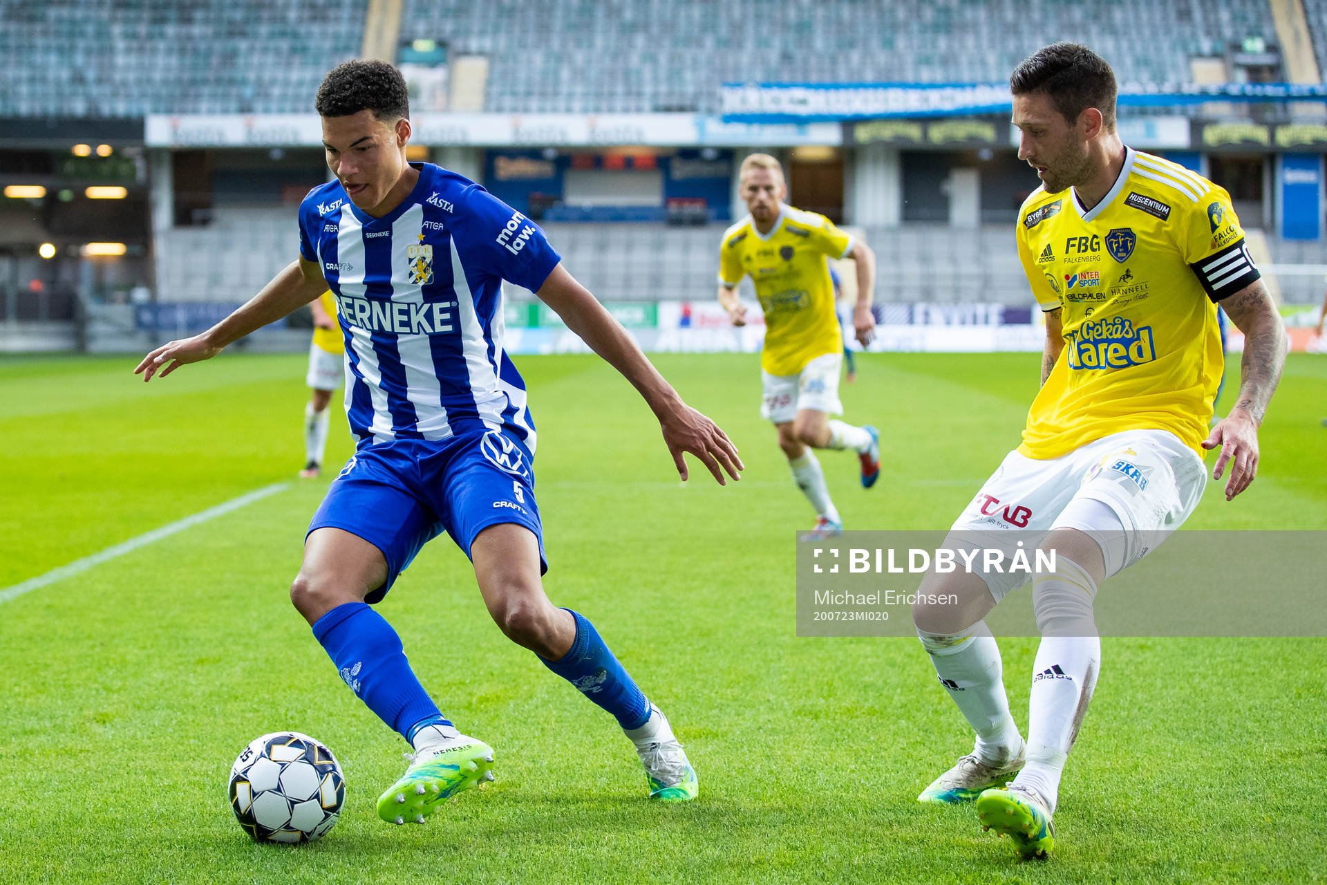 IFK Göteborgs Alexander Jallow mot Falkenbergs Tibor Brink