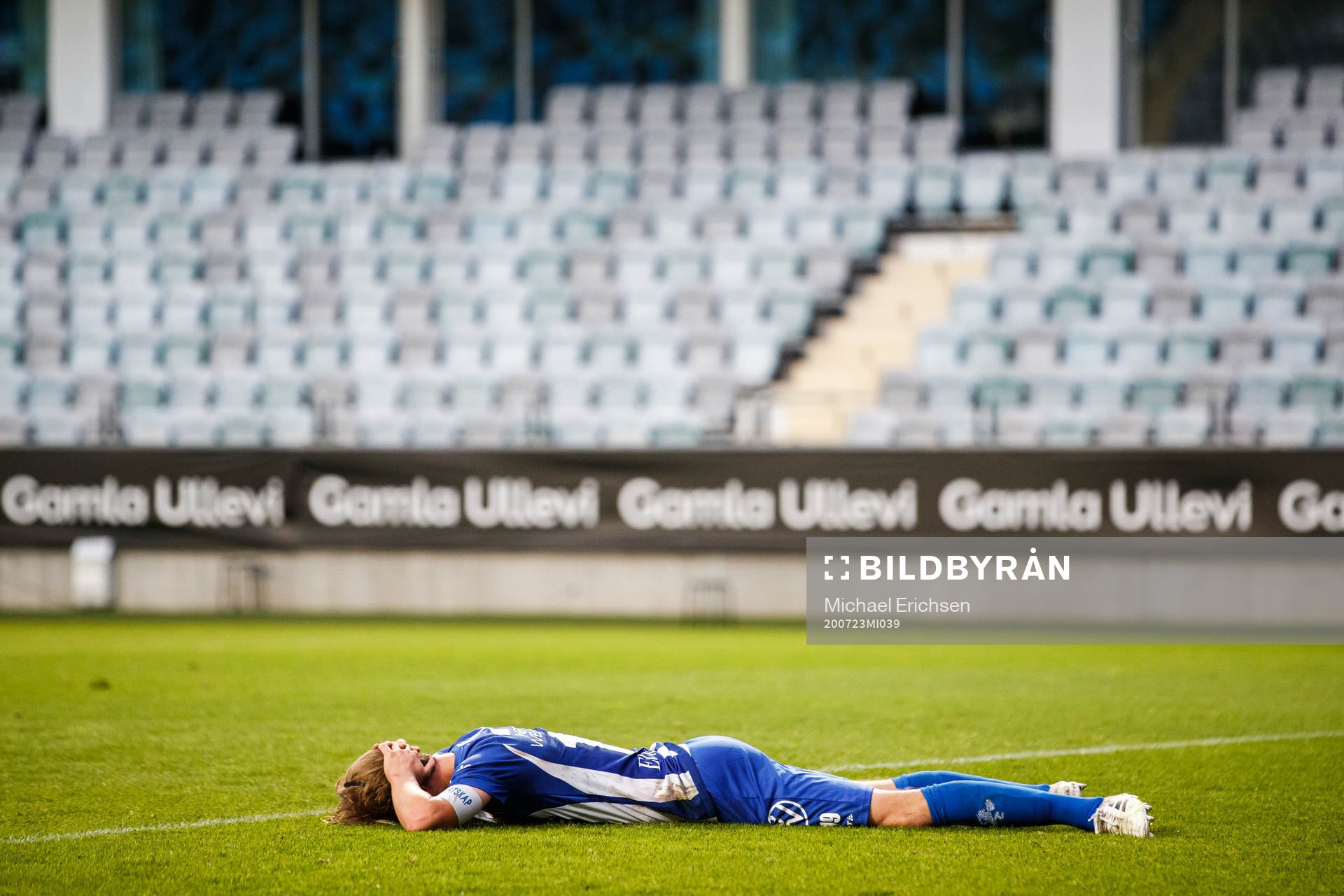 IFK Göteborgs August Erlingmark deppar