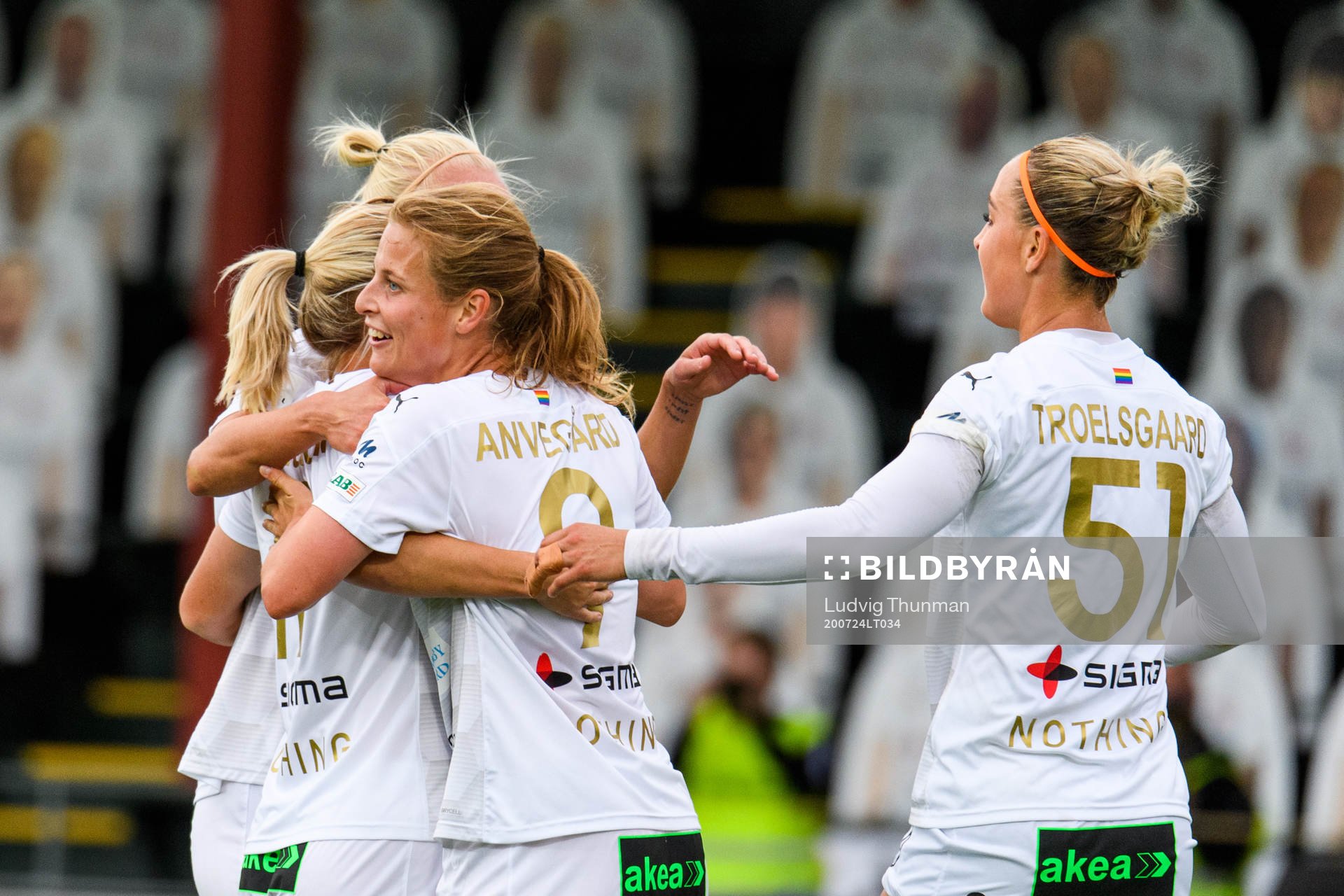 Rosengårds Anna Anvegård, Caroline Seger och Sanne