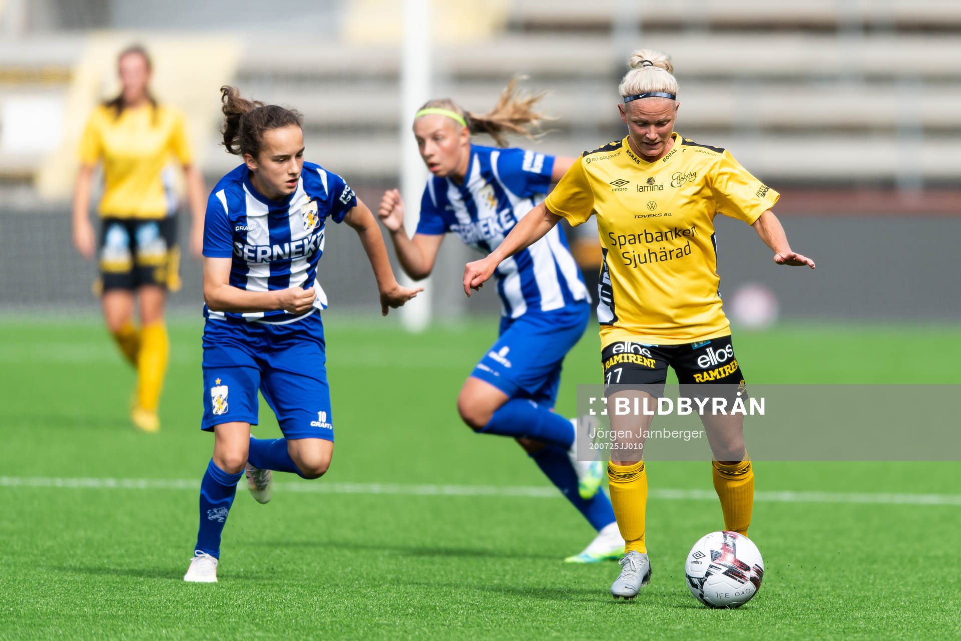 Elfsborgs Sara Jardving och IFK Göteborgs Victoria