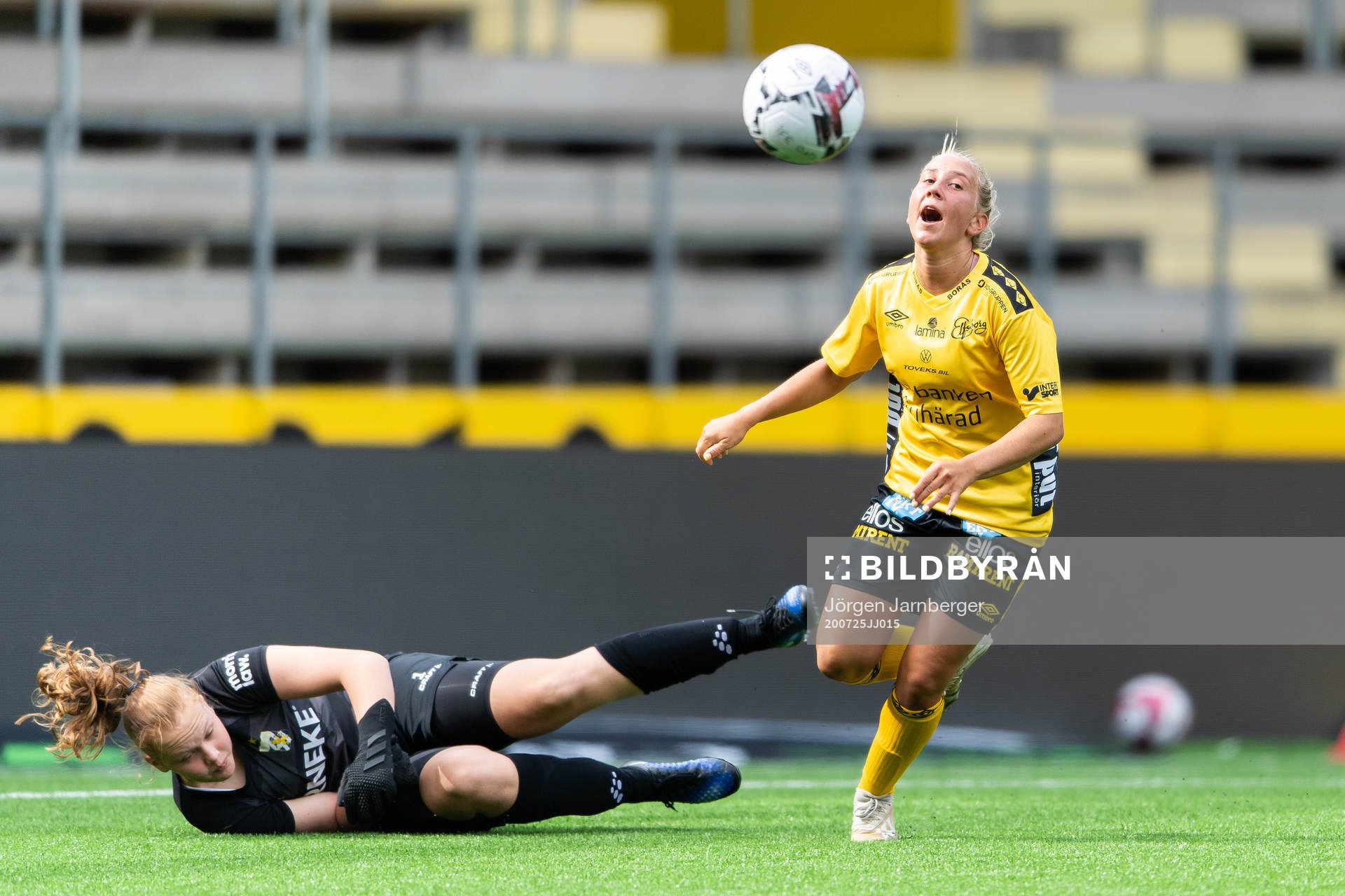 IFK Göteborgs målvakt Hanna Dahl räddar skott av