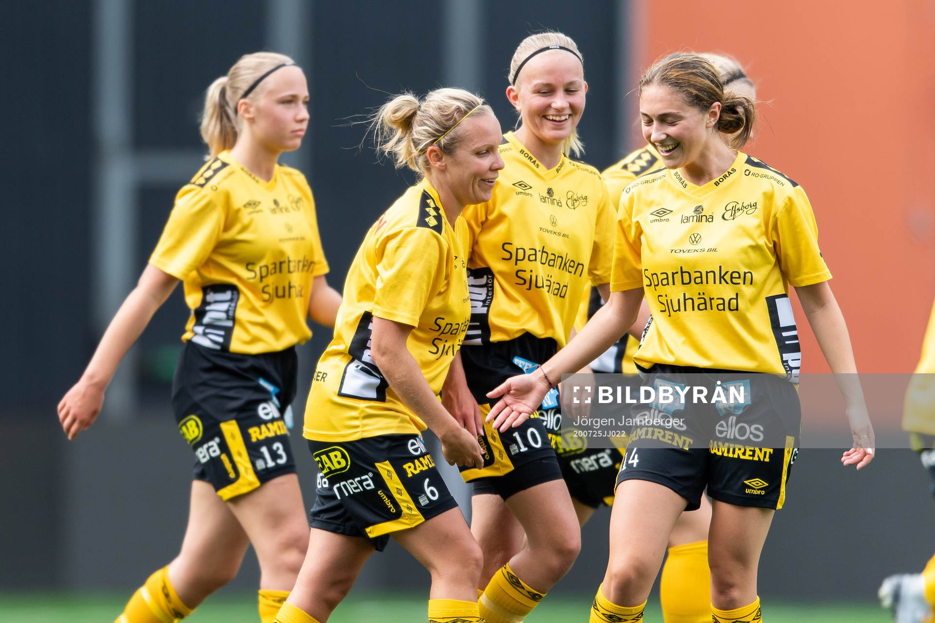 Elfsborgs Linda Westberg Carlsson klappas om av Matilda