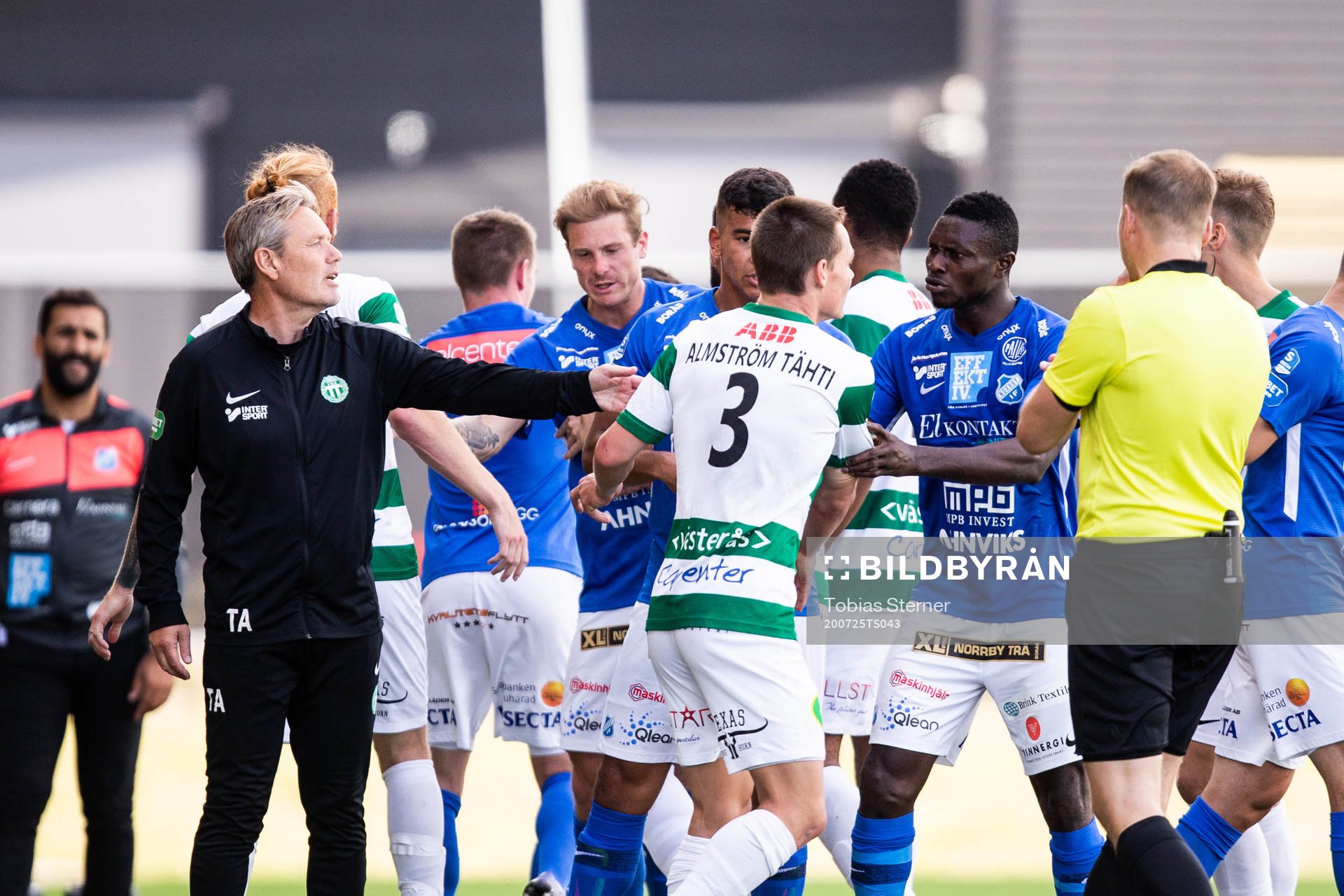 Västerås tränare Thomas Askebrand stoppar Filip