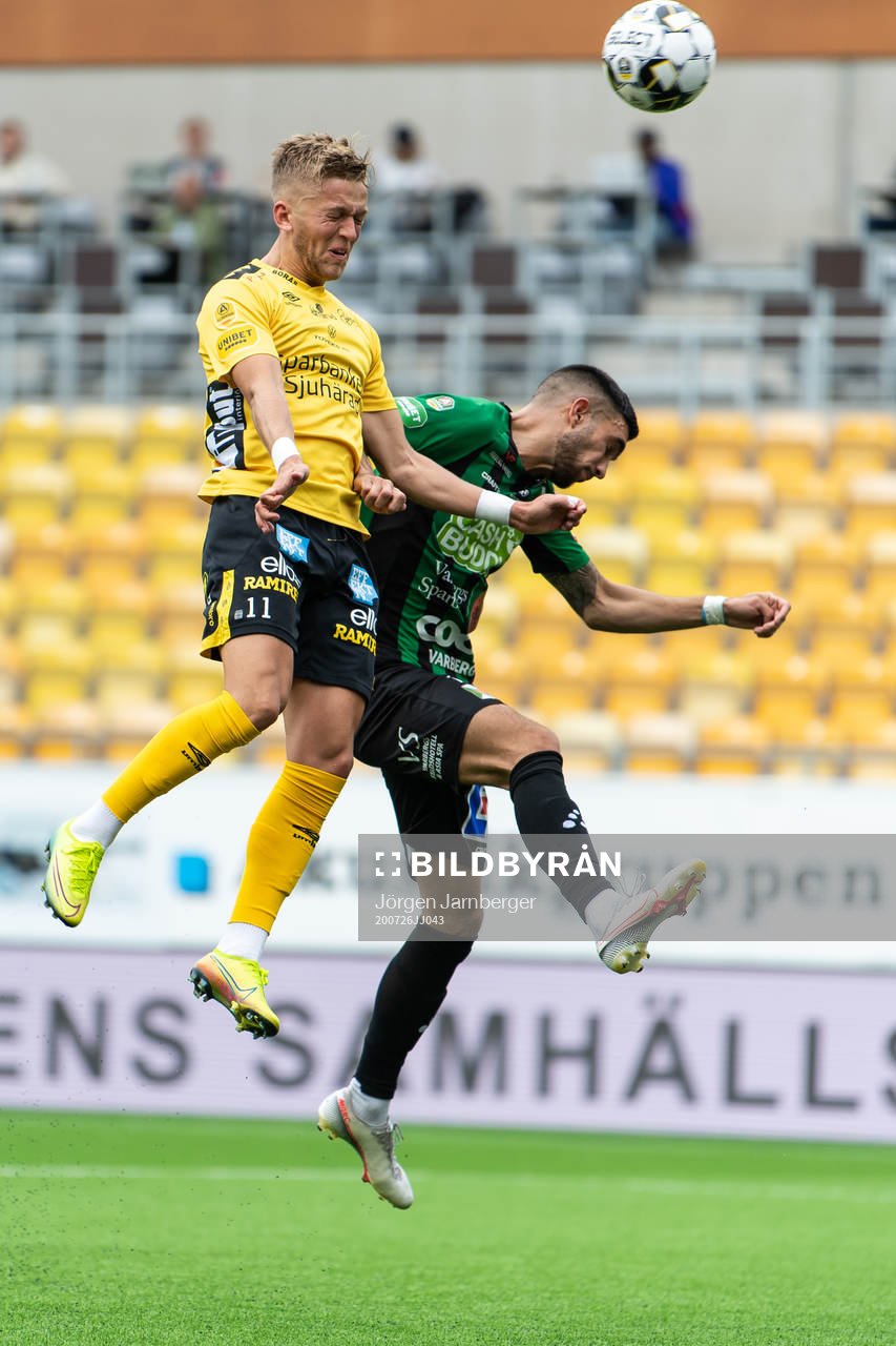 Elfsborgs Jesper Karlsson in kamp med Varbergs Daniel Krezic