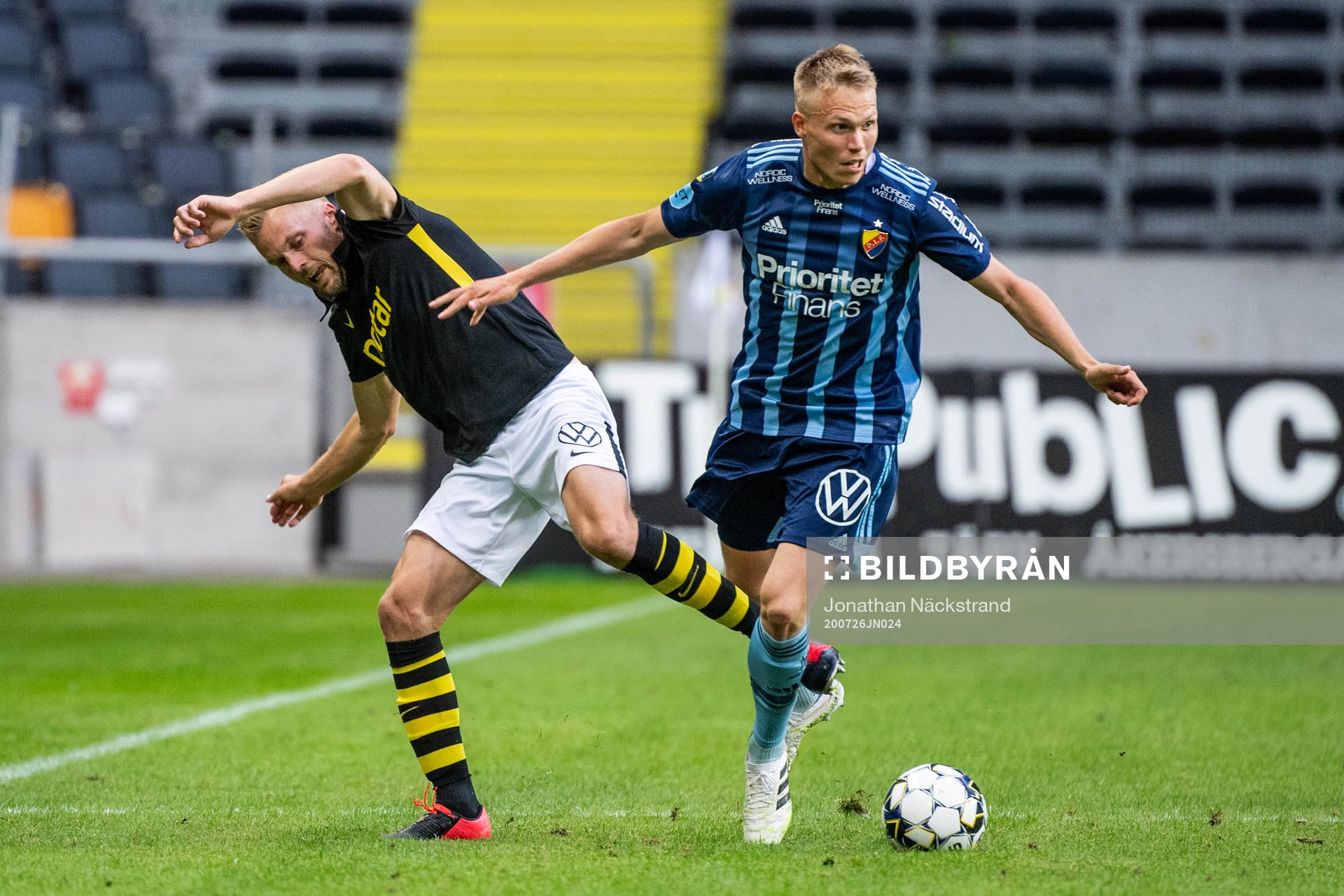 s Sebastian Larsson och Djurgårdens Jonathan Augustinsson