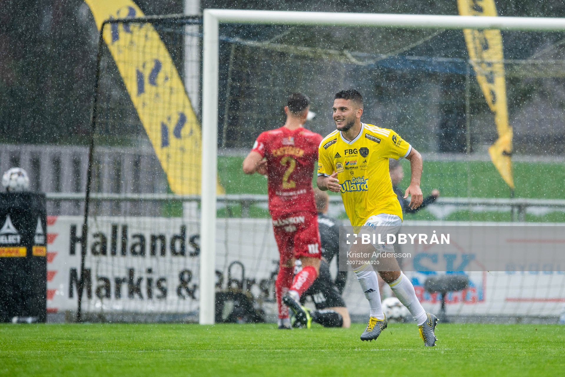 Falkenbergs Edi Sylisufaj jublar