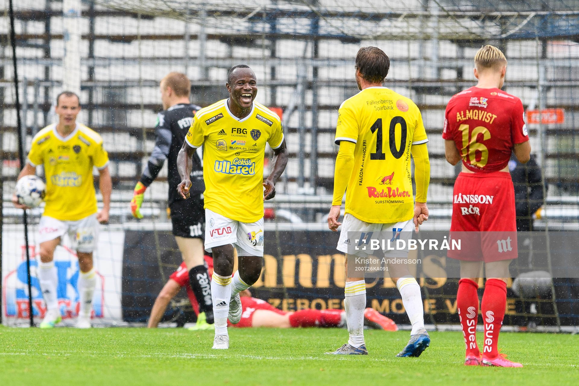 Falkenbergs Nsima Peter jublar