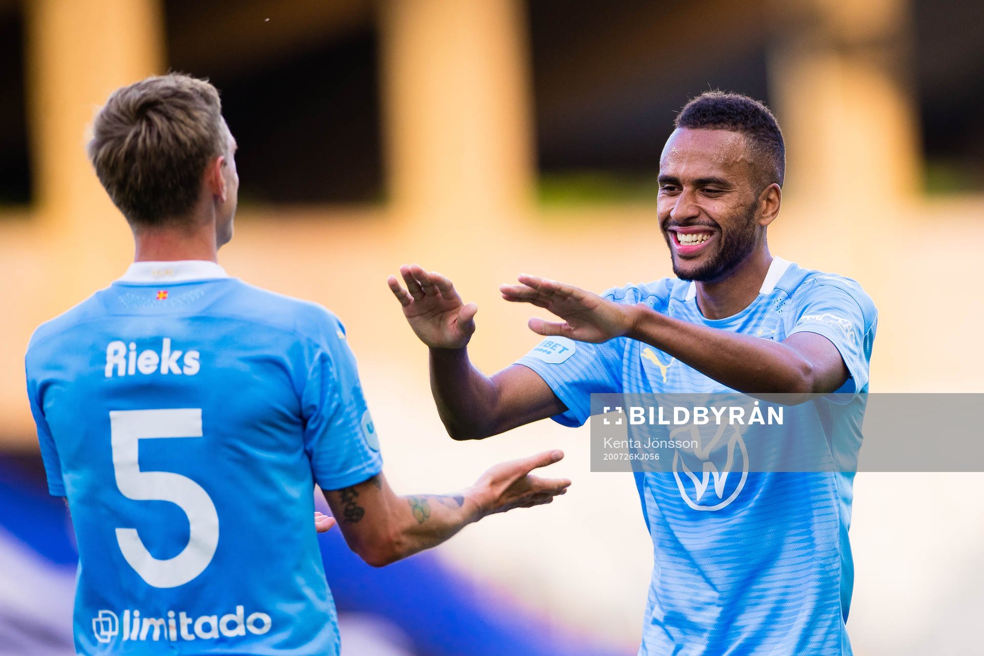 Malmö FFs Sören Rieks och Isaac Kiese Thelin jublar