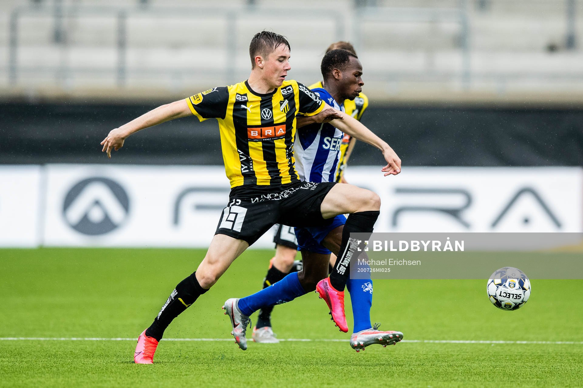 Häckens Patrik Wålemark och IFK Göteborgs Alhassan Yusuf