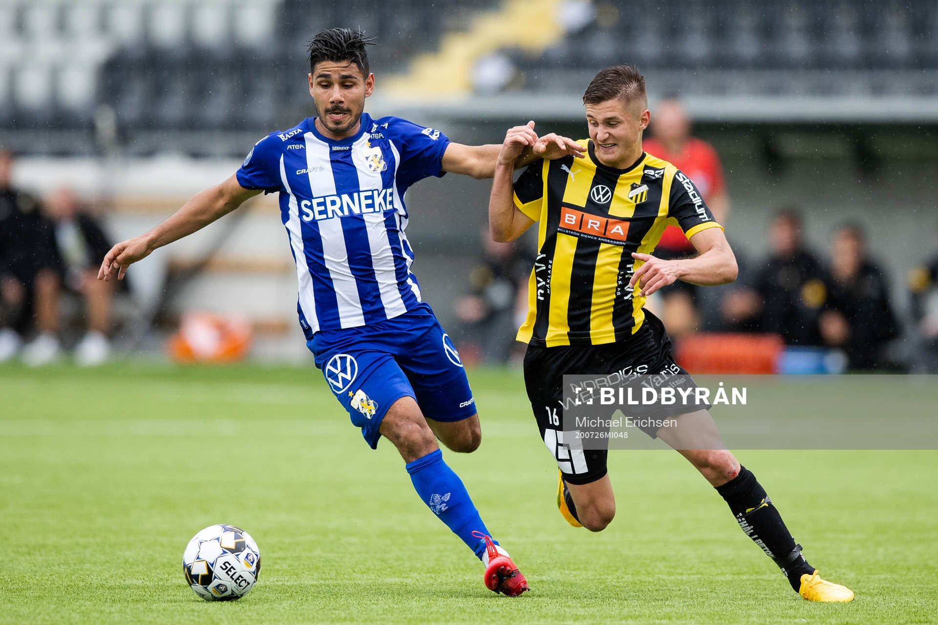 IFK Göteborgs Hosam Aiesh och Häckens Leo Bengtsson