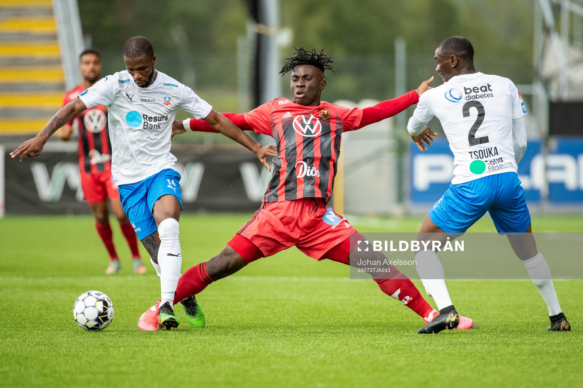Helsingborgs Mohammed Abubakari och Ravy Tsouka Dozi mot