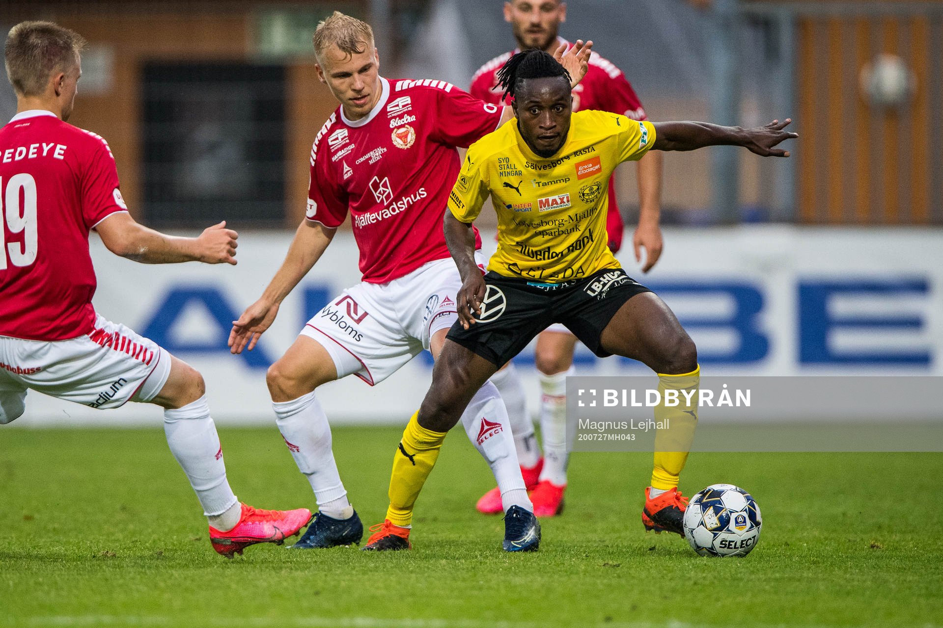 Mjällbys Mamudo Moro, Kalmars Sebastian Ring  och Isak