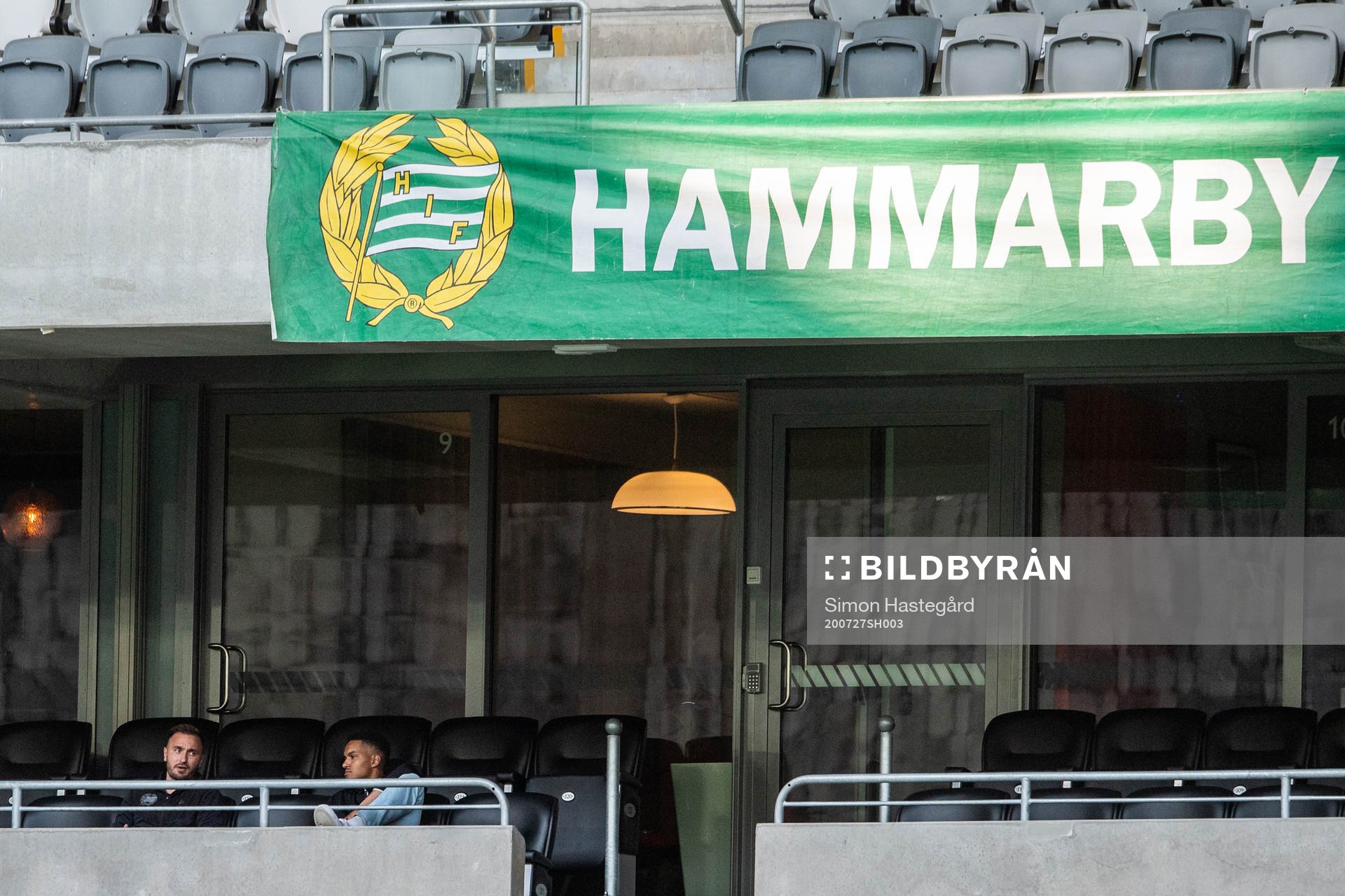 Hammarbys Muamer Tankovic på läktaren