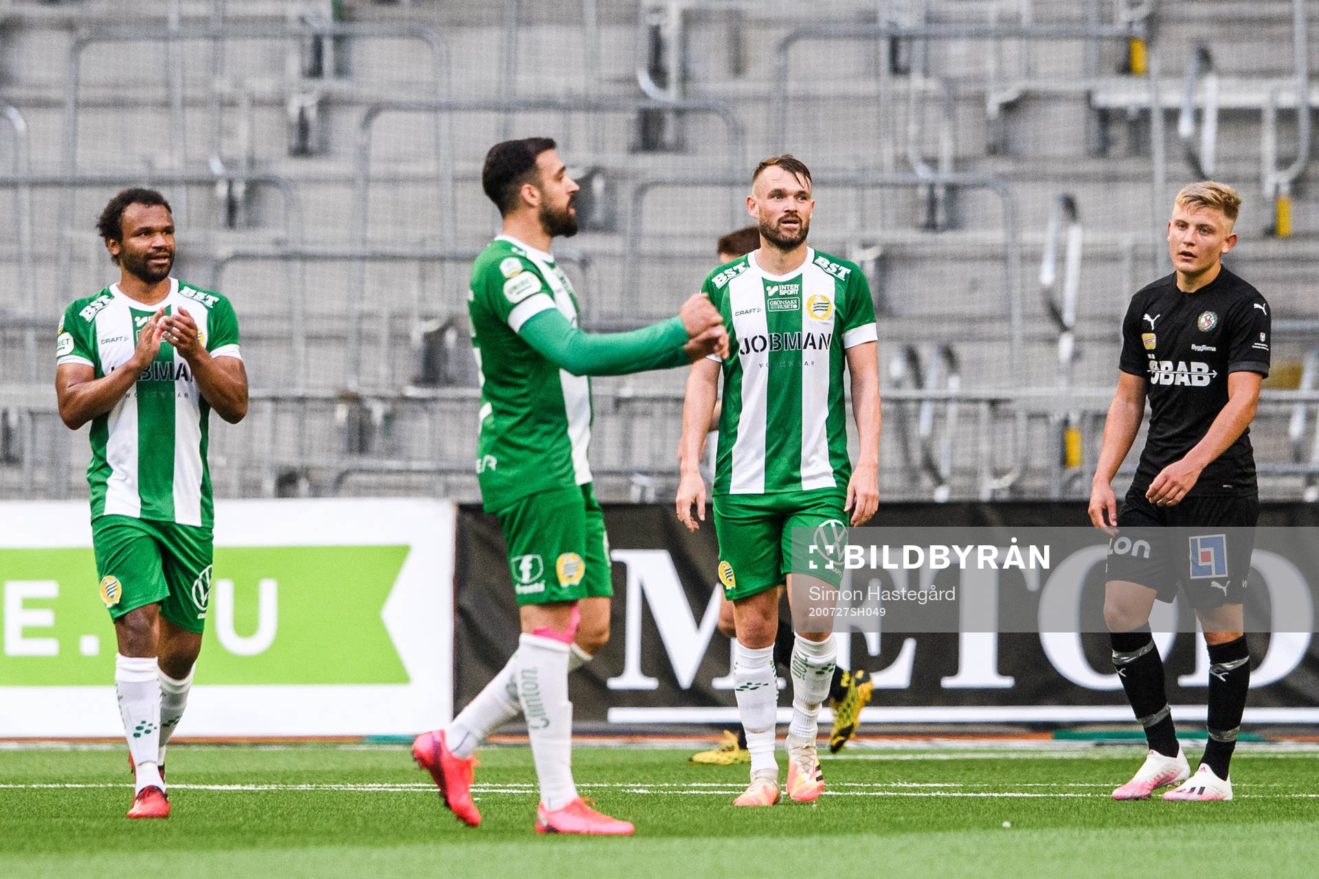 Hammarbys Serge-Junior Martinsson Ngouali och Mads Fenger