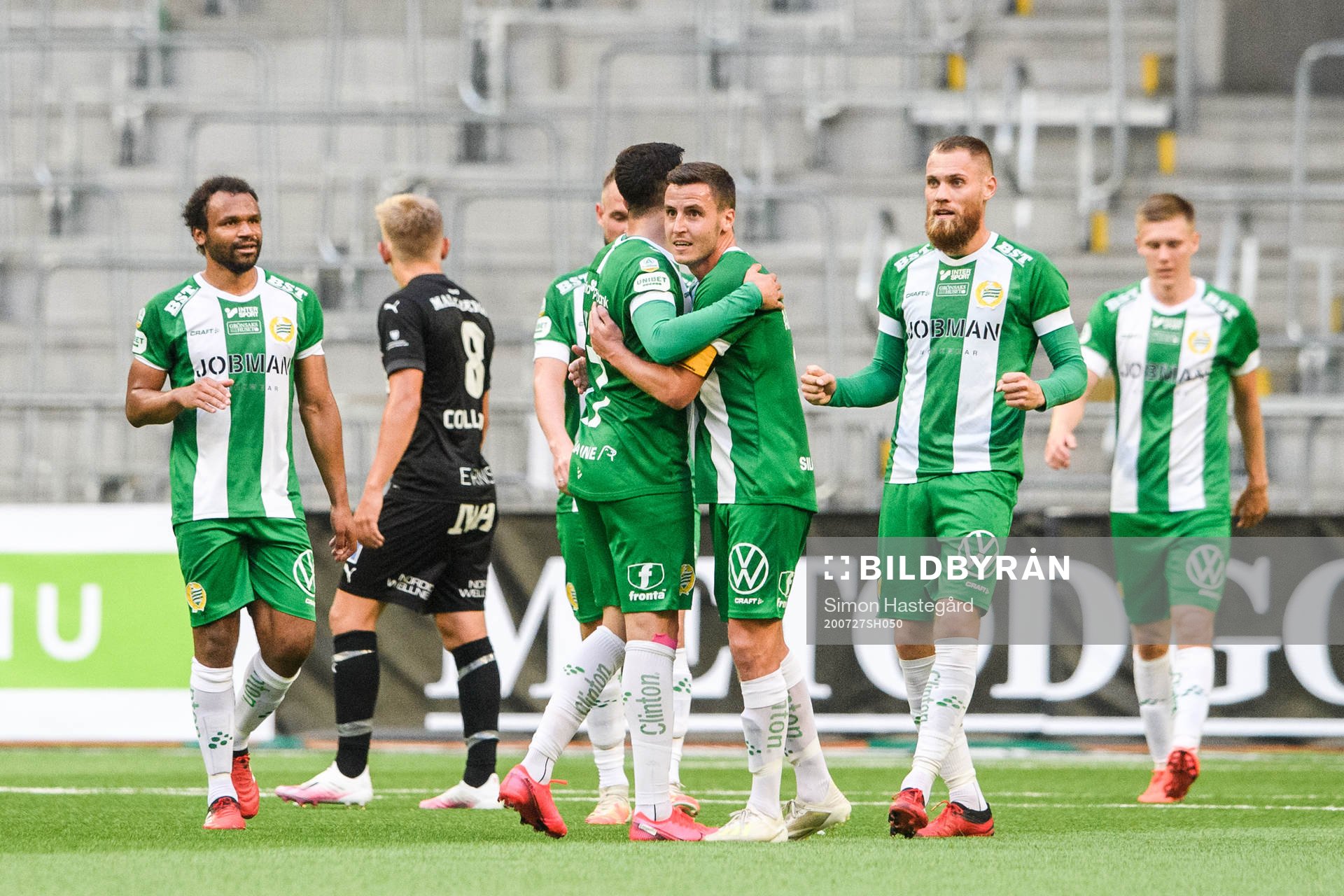 Hammarbys Jeppe Andersen jublar efter 3-0 av Abdul Khalili under fotbollsmatchen i Allsvenskan mellan Hammarby och Örebro den 27 juli 2020 i Stockholm.