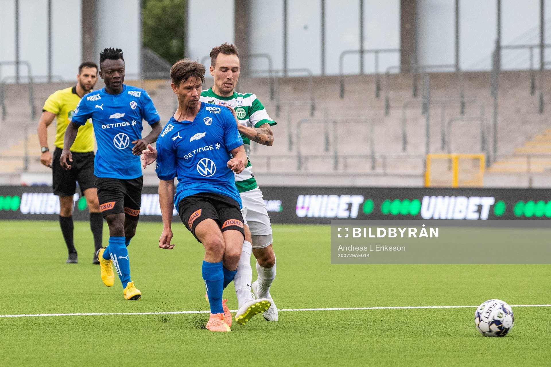 Halmstads Dusan Djuric och Västerås Filip Tronet