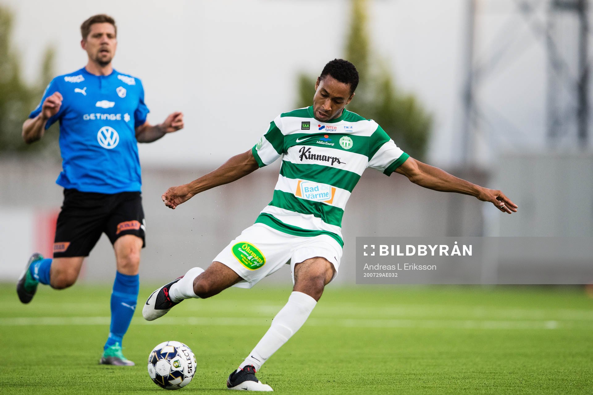 Västerås Brian Span med ett skott