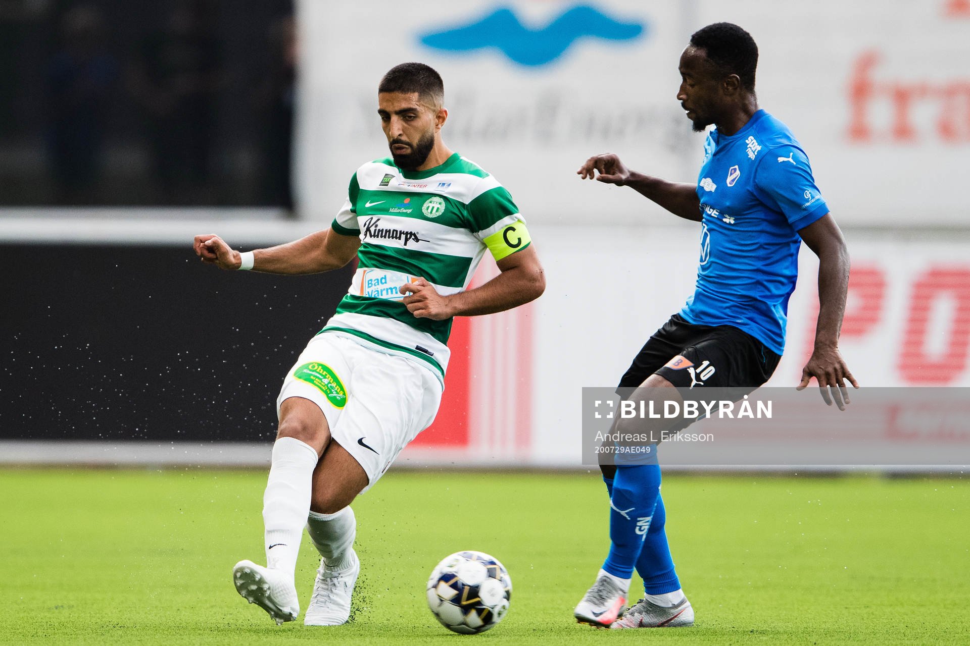 Västerås Sean Sabetkar och Halmstads Sadat Karim