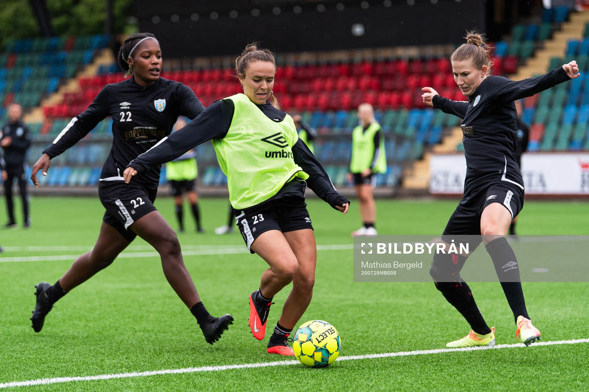 Evelyn Ijeh, Brianne Folds och Emma Berglund