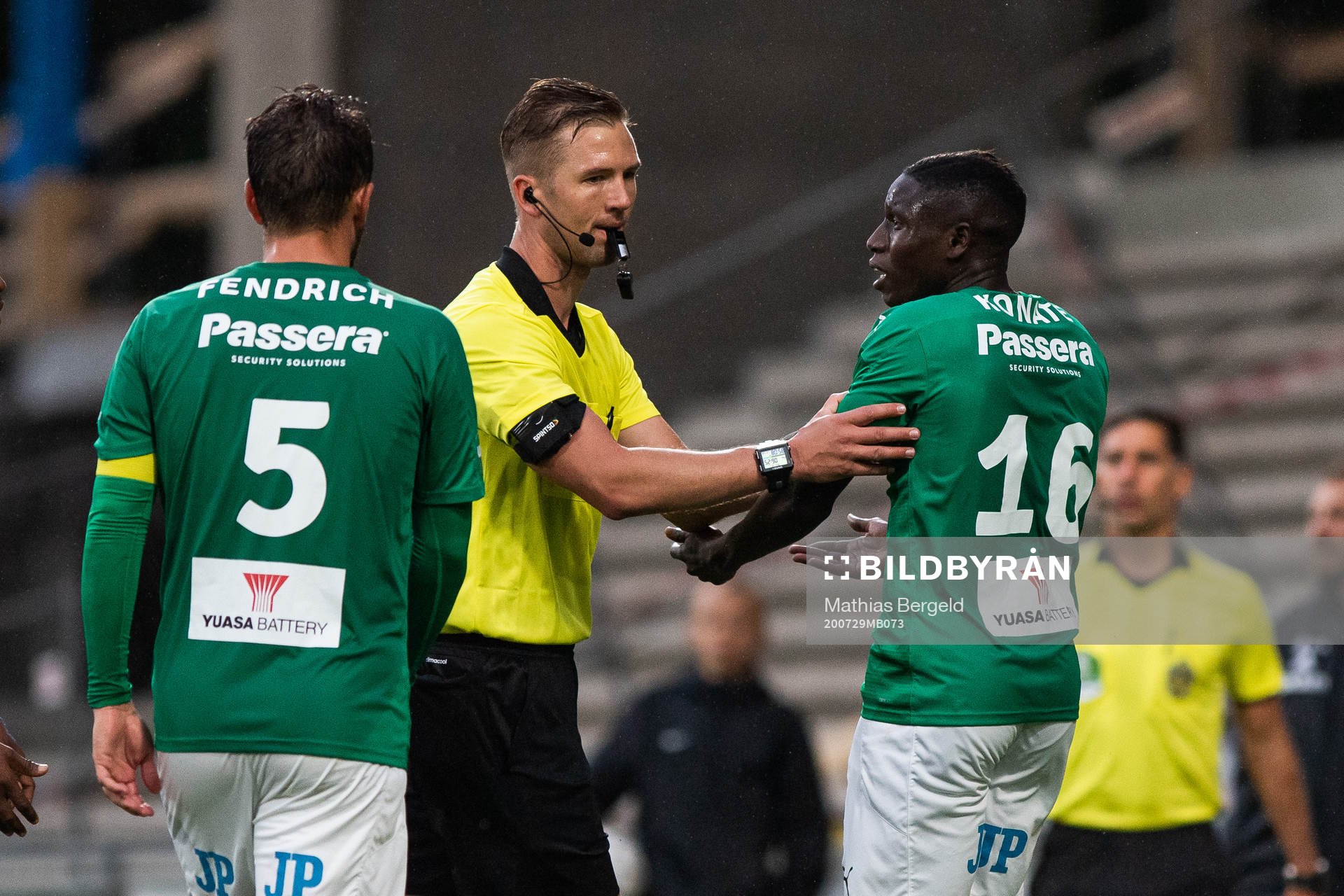 Domare Fredrik Hansson och Jönköpings Pa Konate