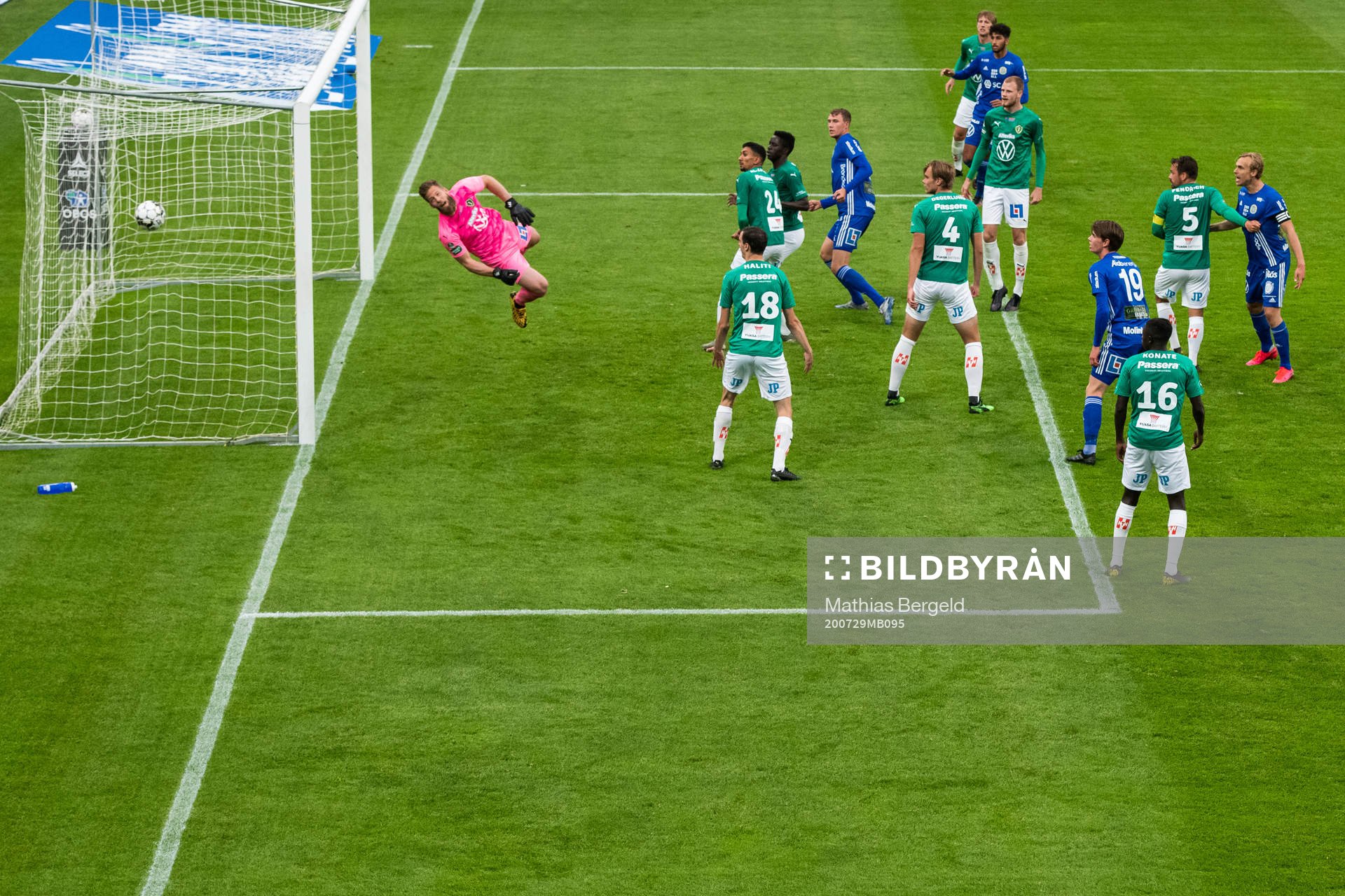 Jönköpings målvakt Frank Pettersson släpper in 2-2