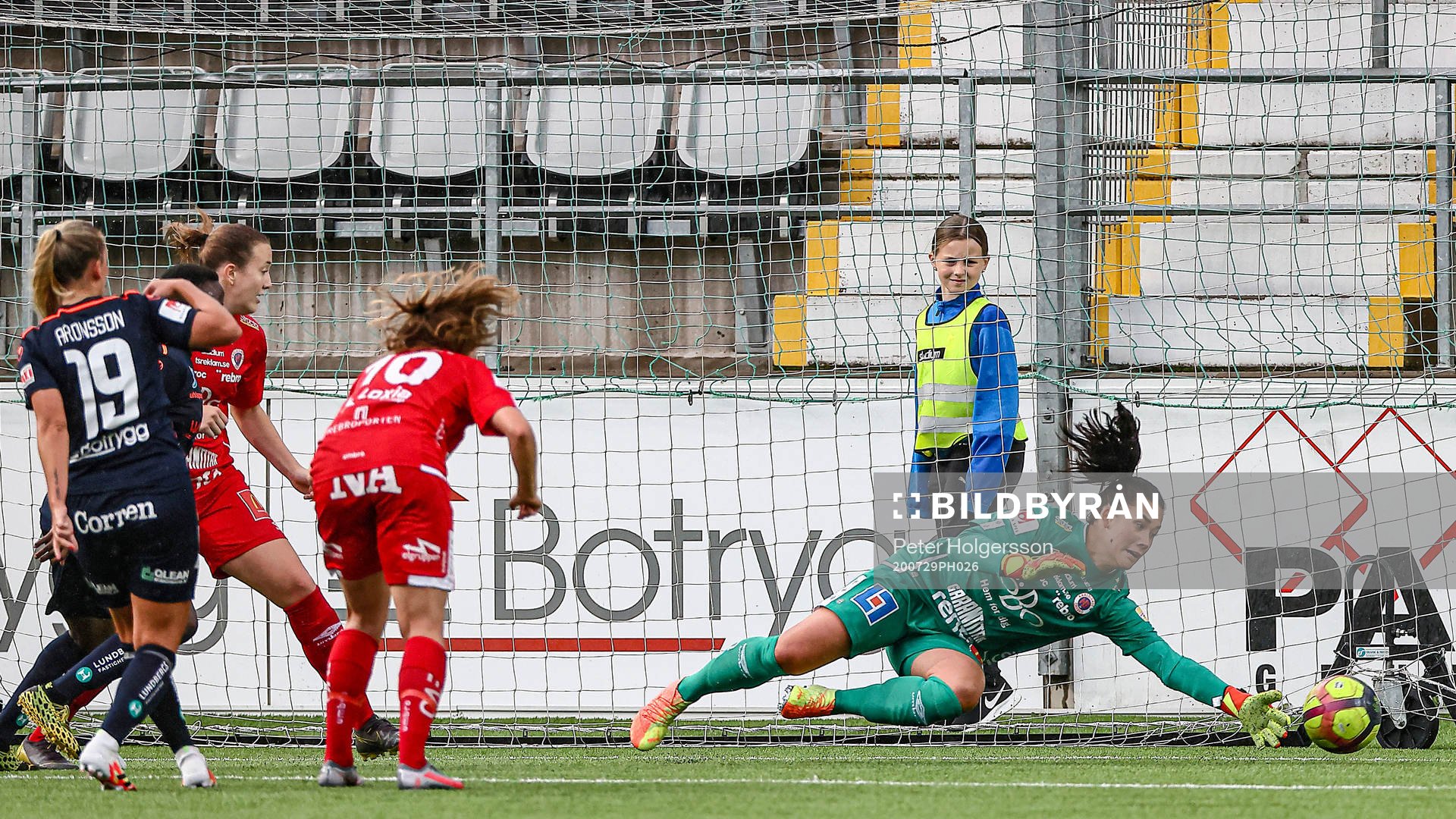 Mål 1-0 av Linköpings Ronja Artonsson förbi Örebros