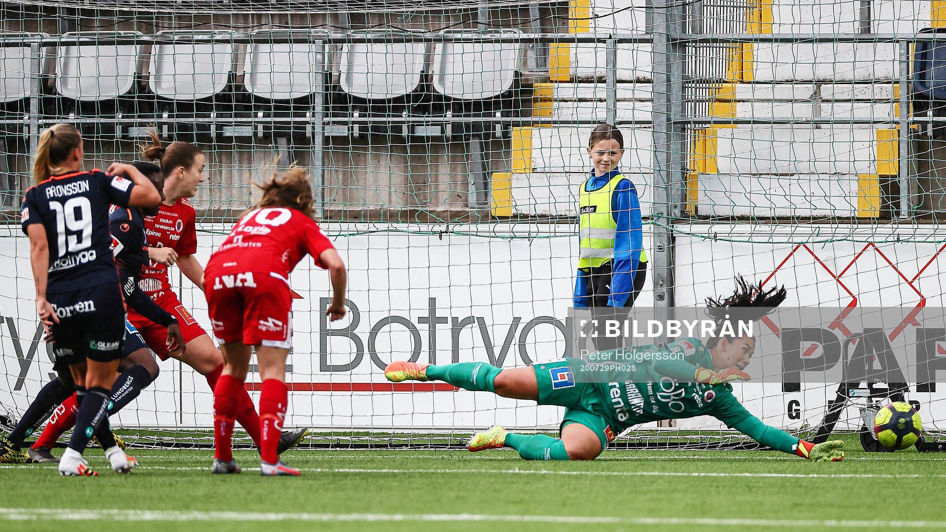 Mål 1-0 av Linköpings Ronja Artonsson förbi Örebros