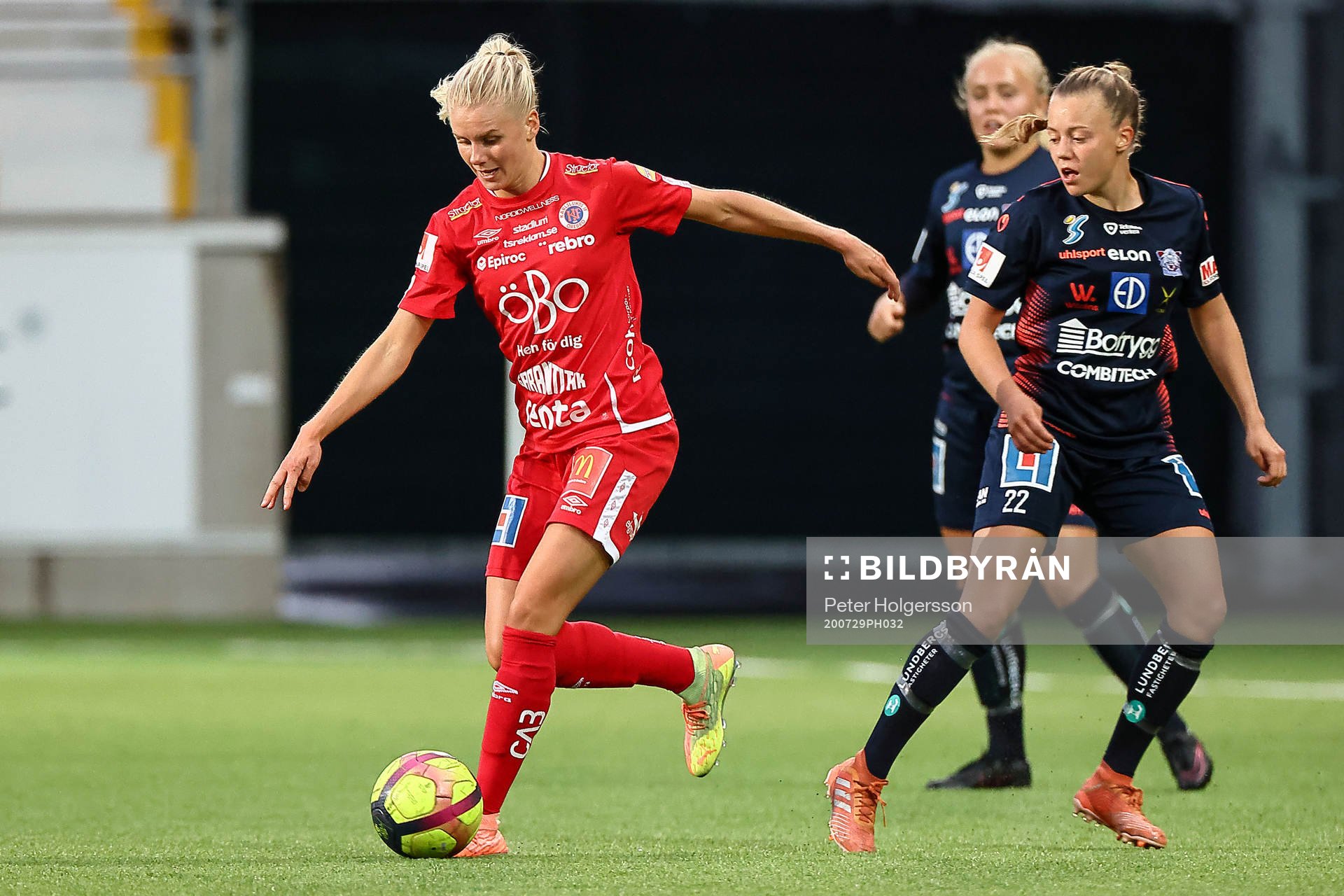 Örebros Sara Lilja-Vidlund och Linköpings Olga Adela
