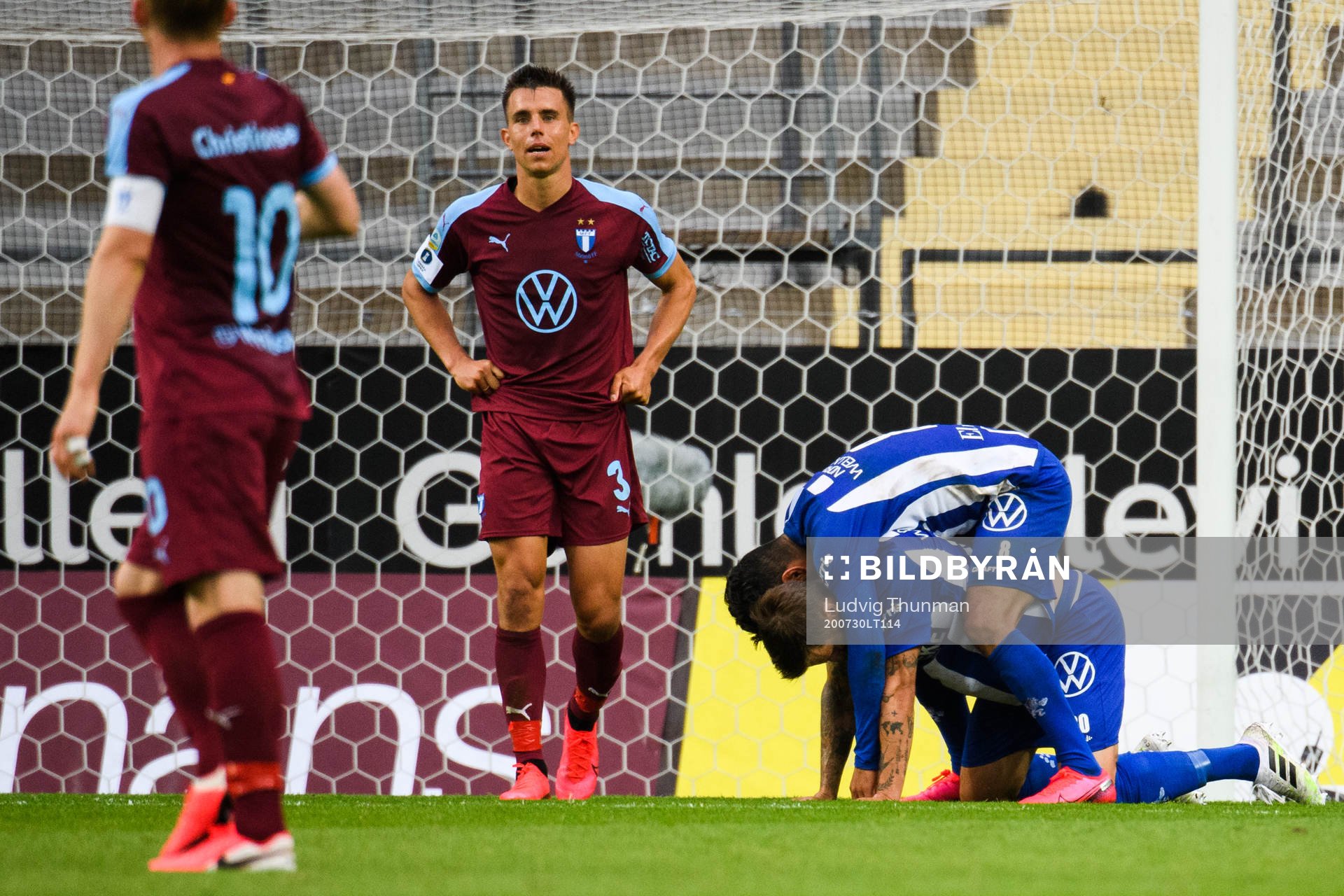 Malmö FFs Jonas Knudsen deppar samtidigt som IFK