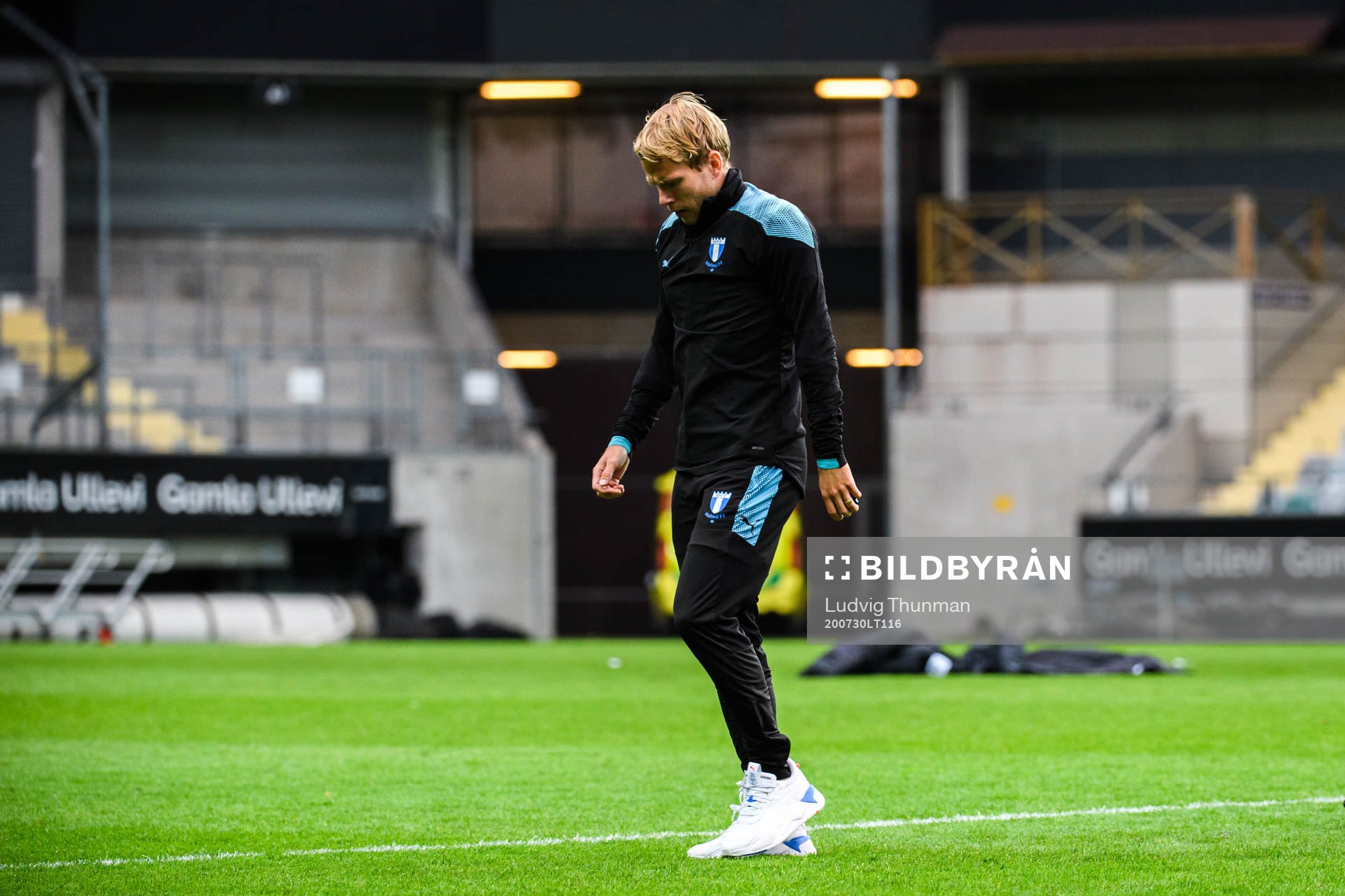 Malmö FFs Oscar Lewicki deppar