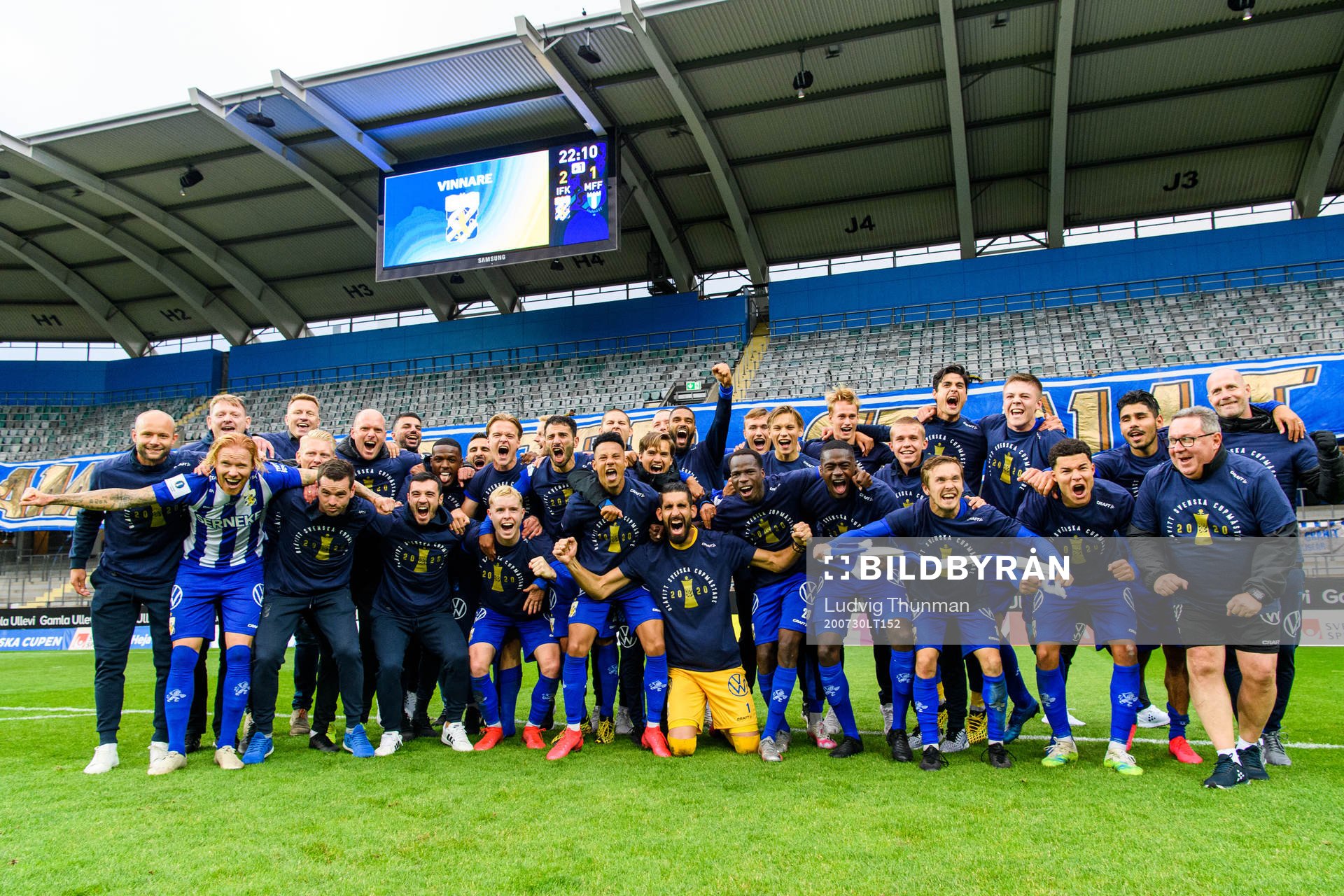 IFK Göteborgs spelare jublar